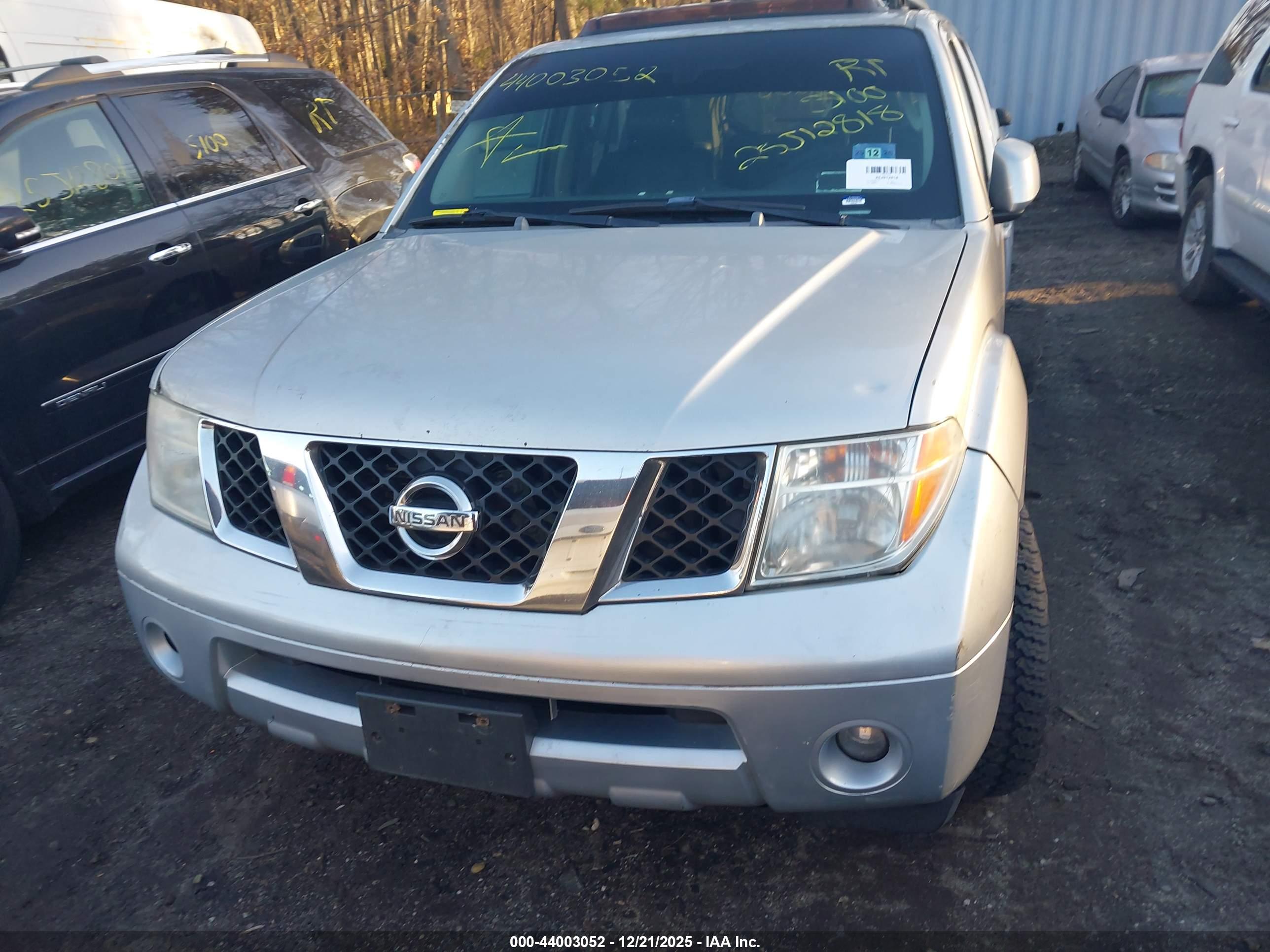 NISSAN PATHFINDER image 6