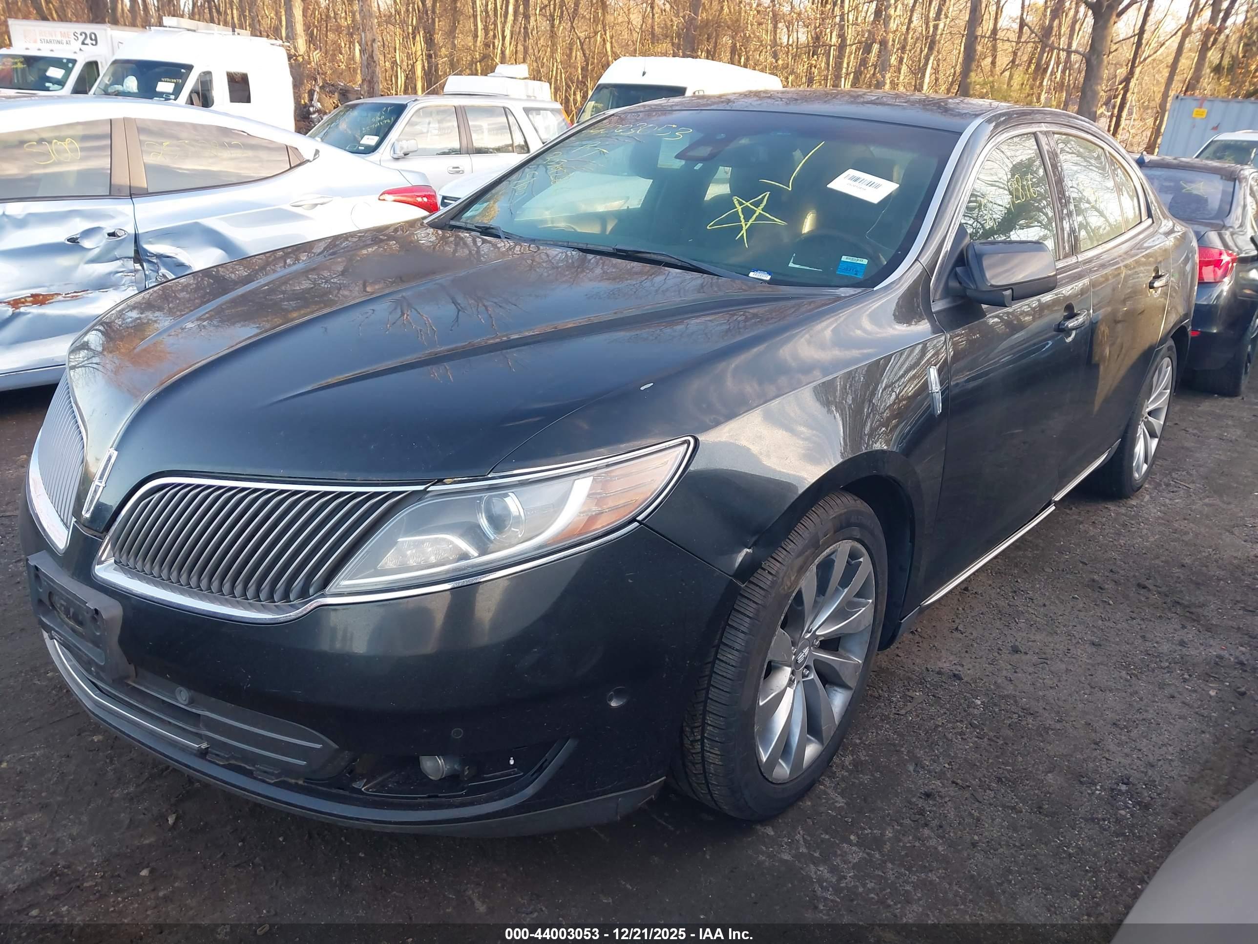 LINCOLN MKS image 2