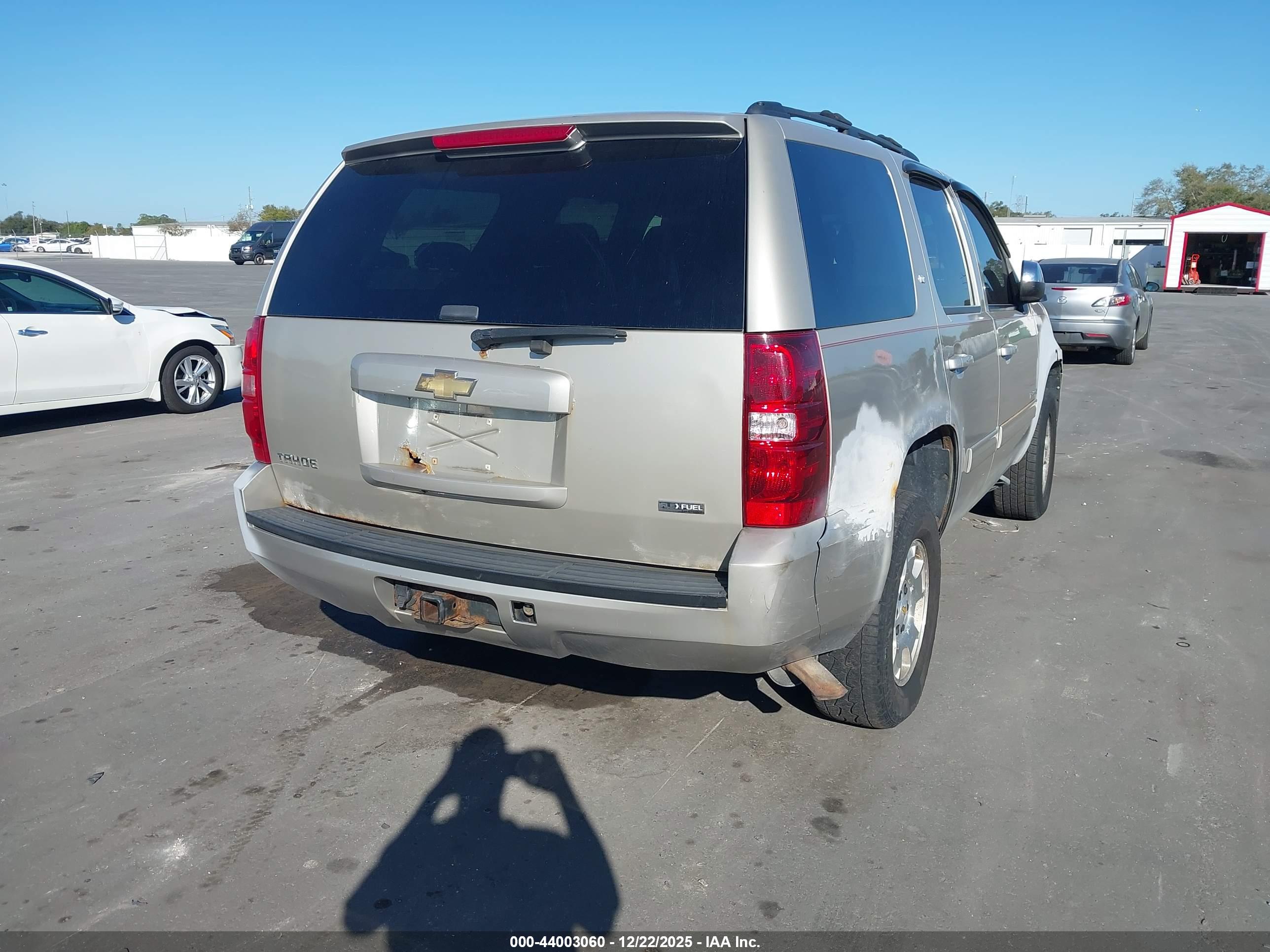 CHEVROLET TAHOE image 4