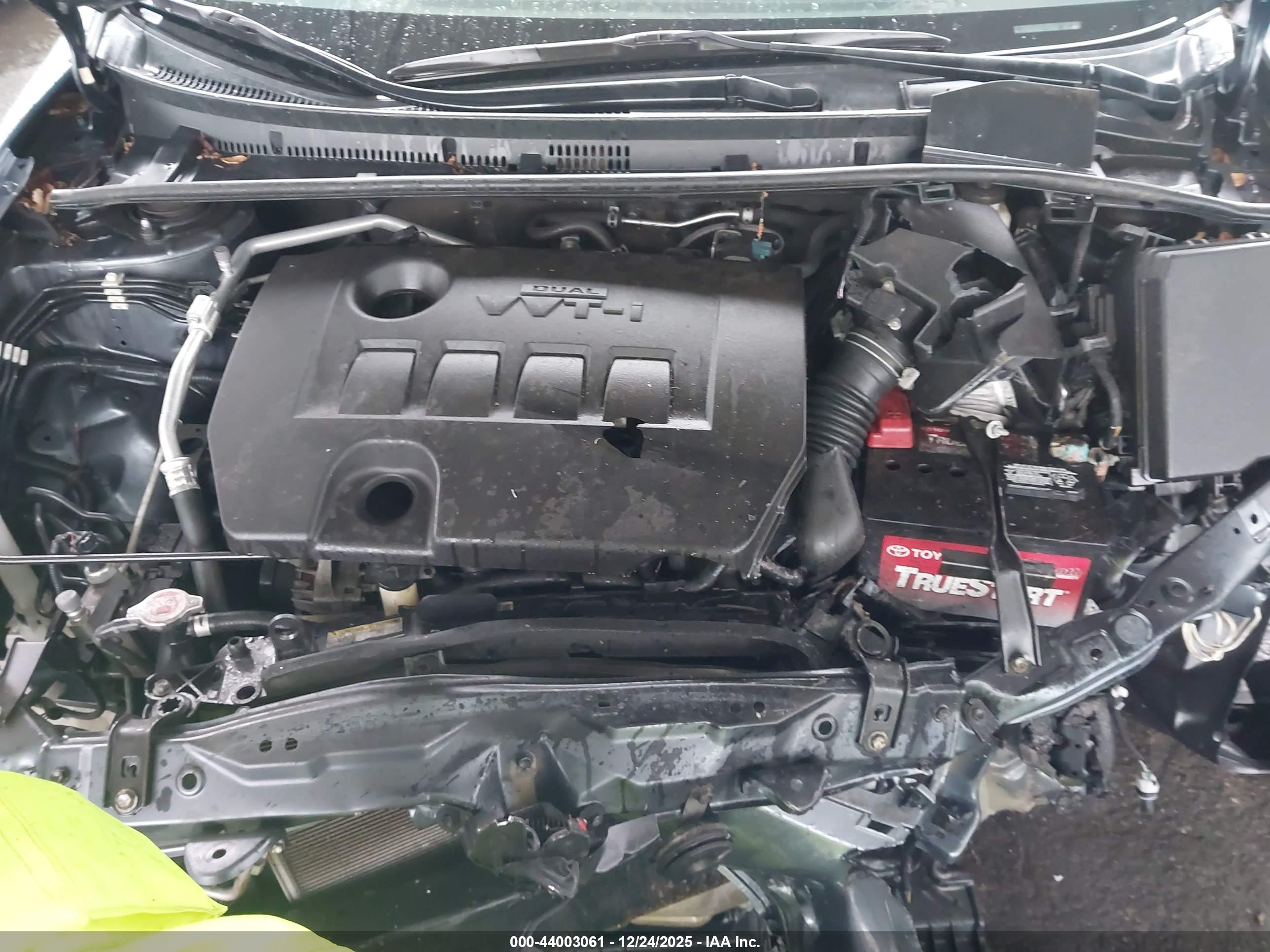 TOYOTA COROLLA image 10