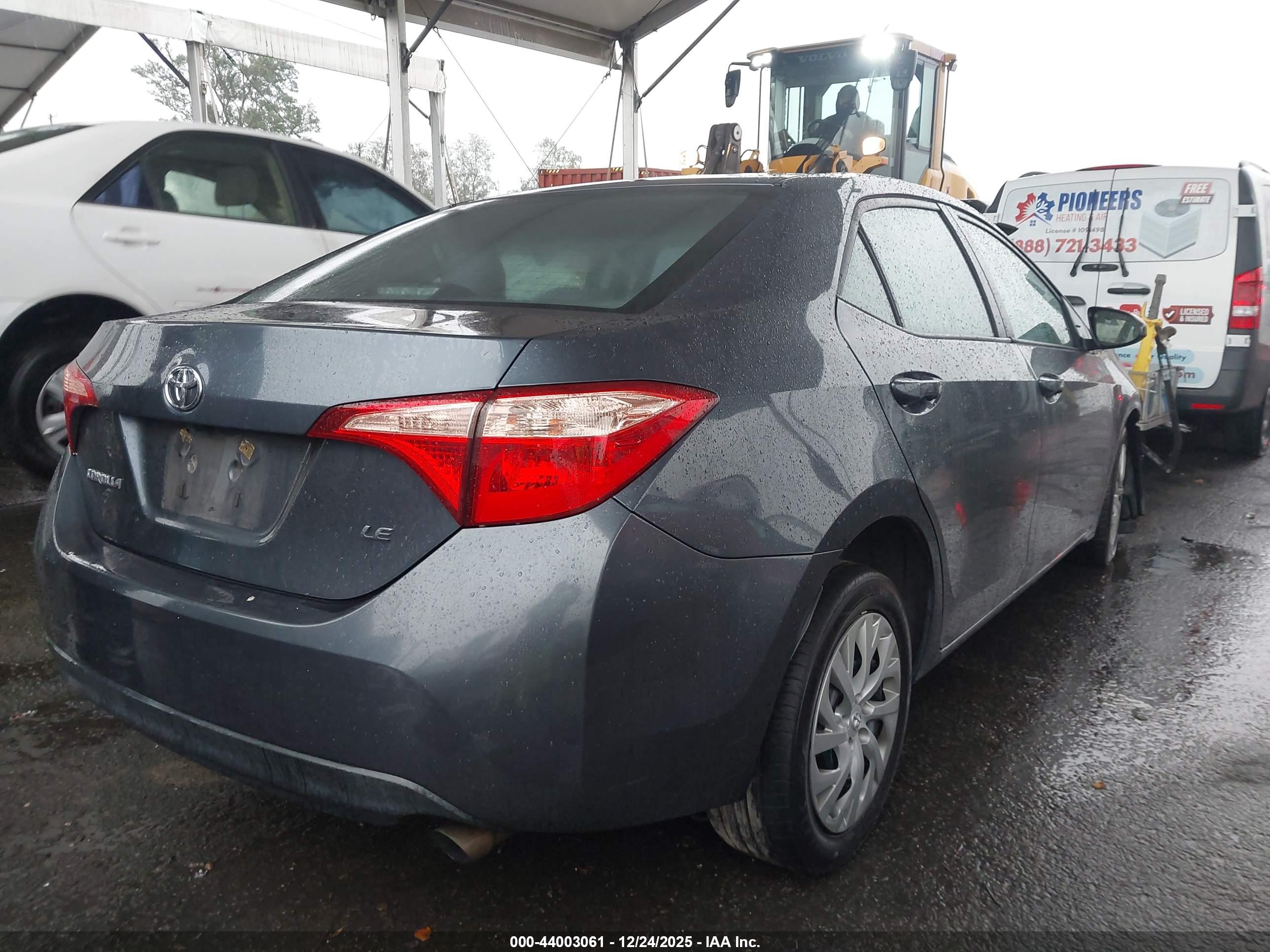 TOYOTA COROLLA image 4