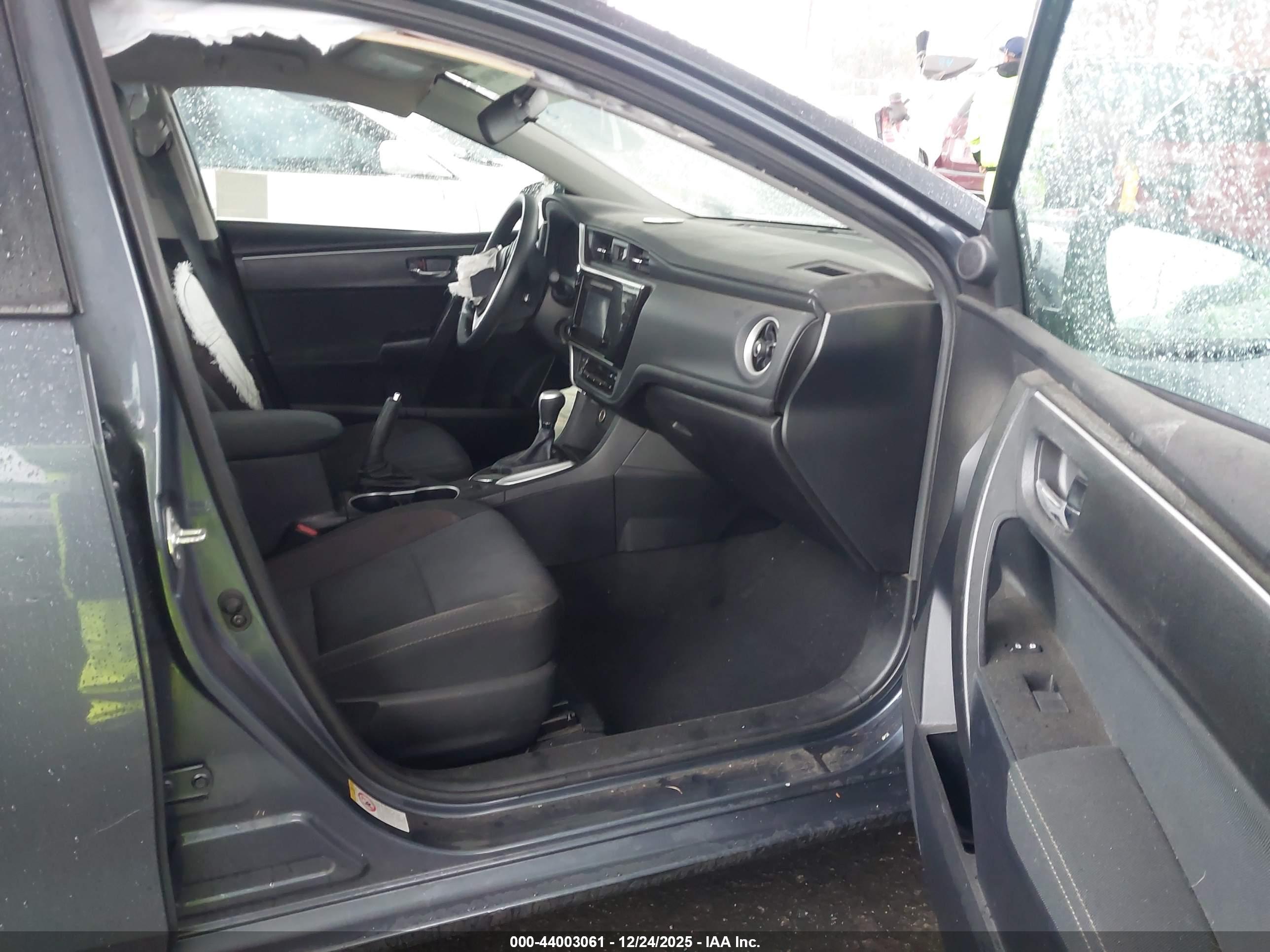 TOYOTA COROLLA image 5