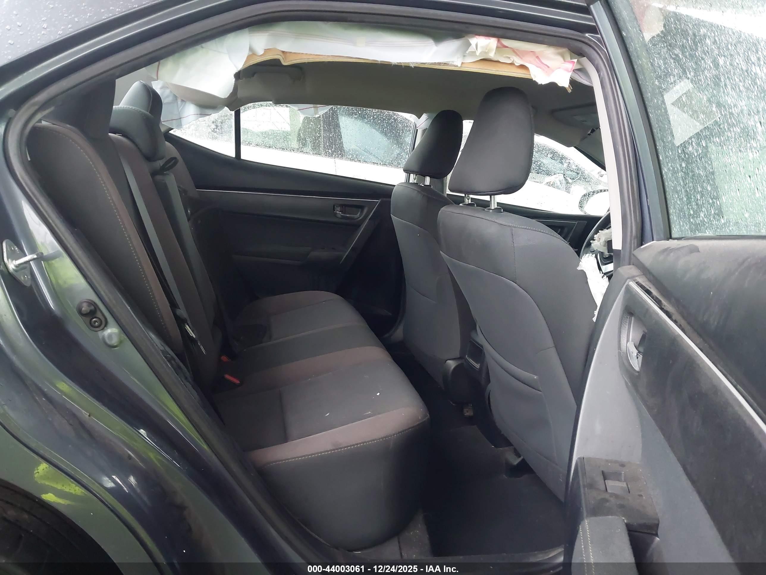 TOYOTA COROLLA image 8