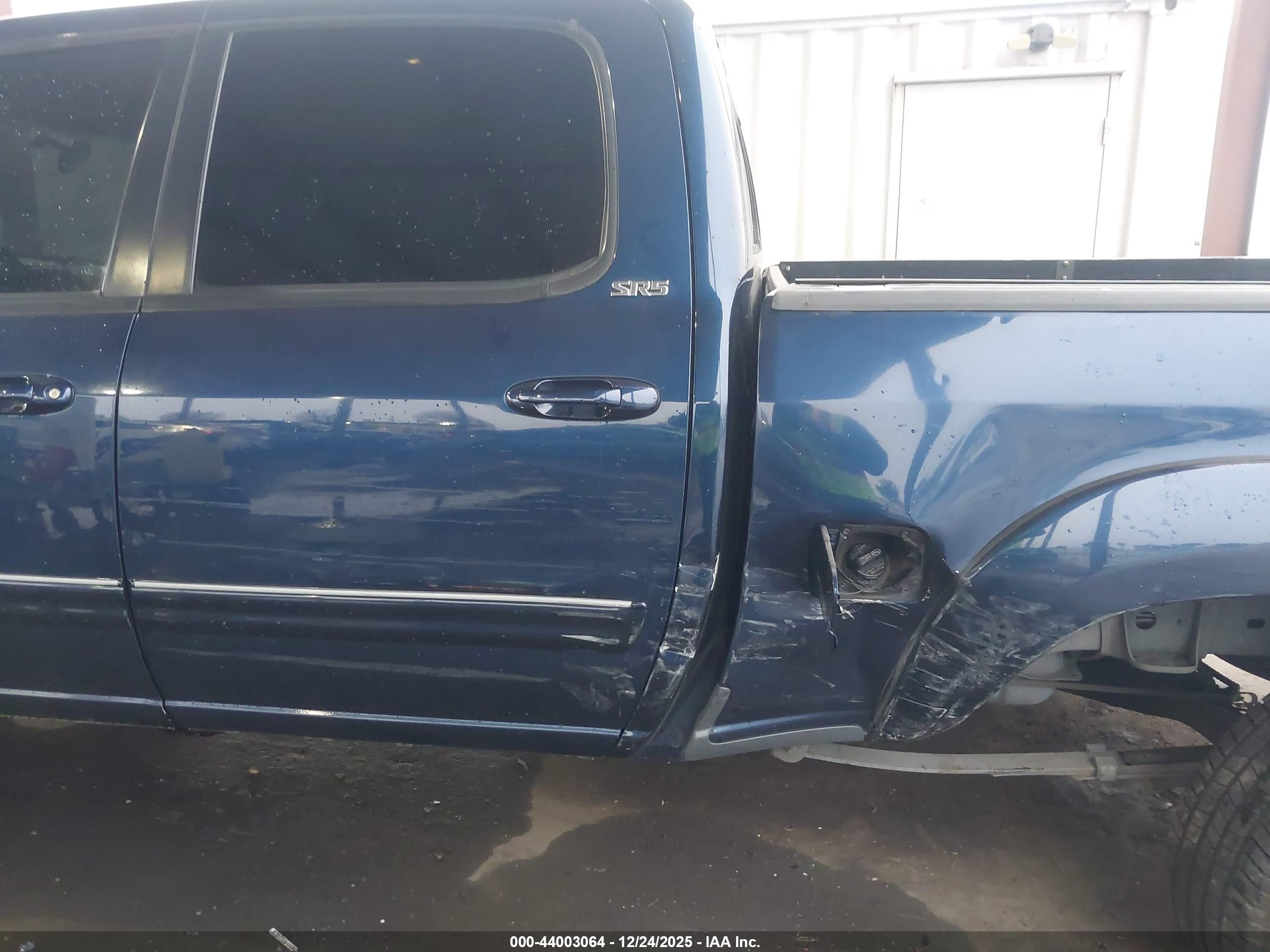 TOYOTA TUNDRA image 6