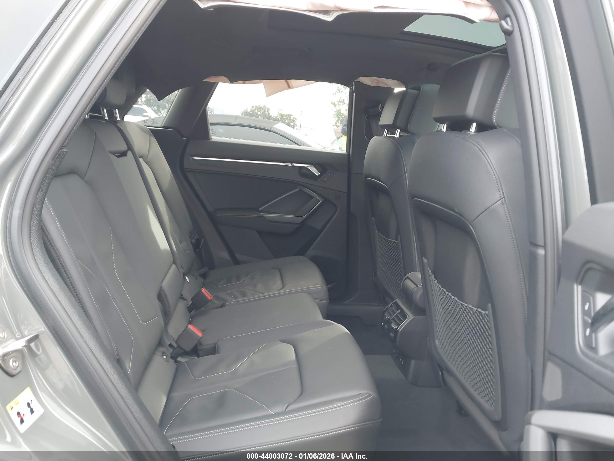 AUDI Q3 image 8