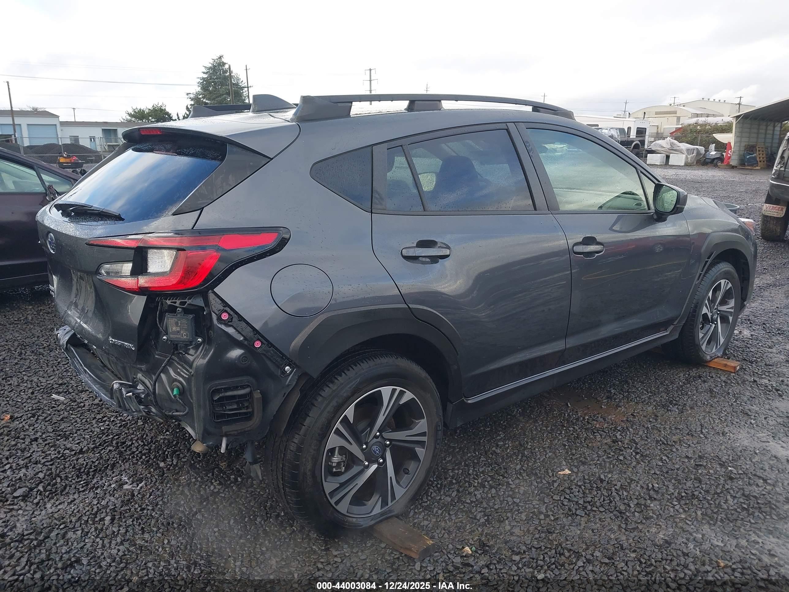 SUBARU CROSSTREK image 4