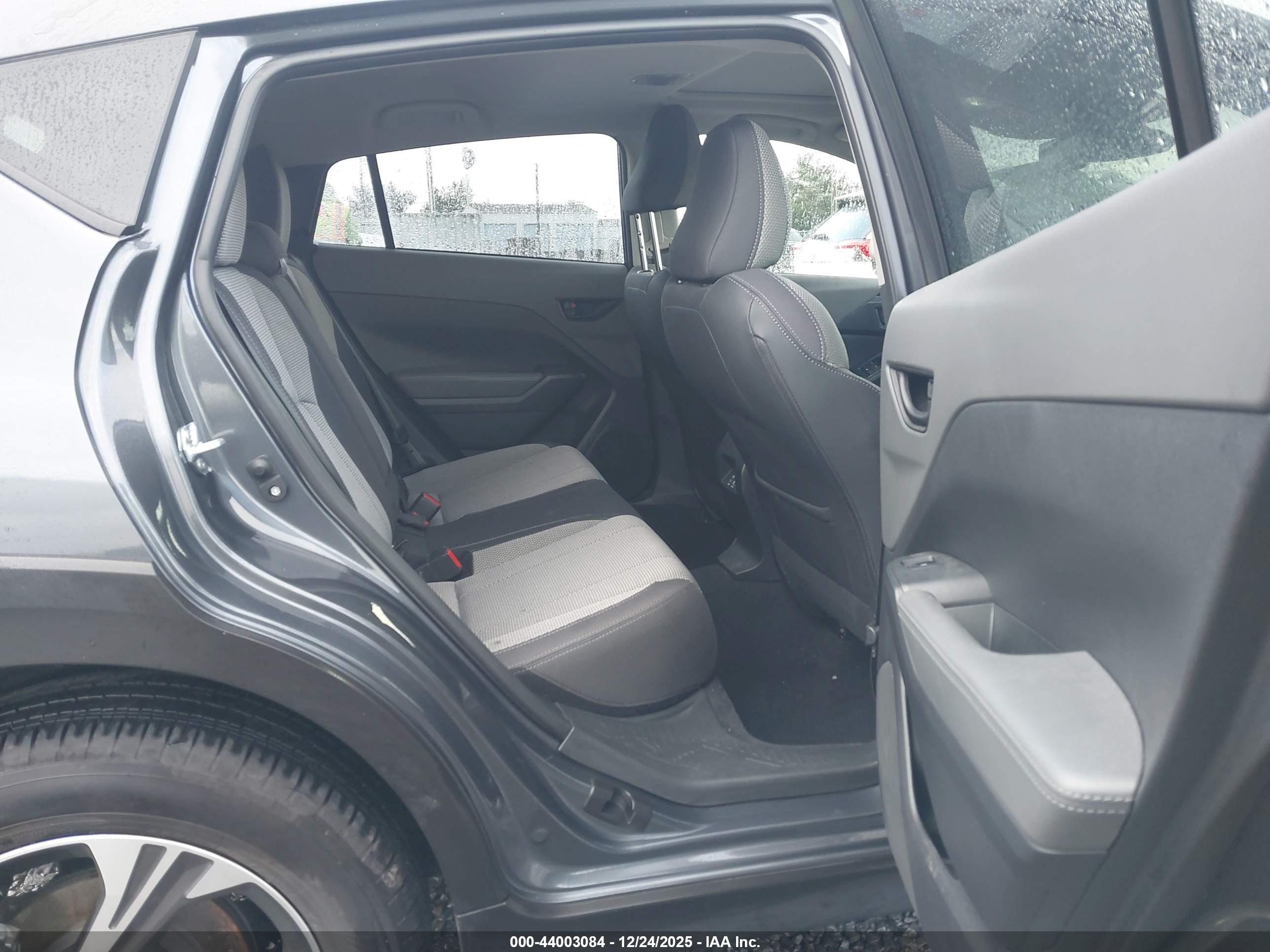 SUBARU CROSSTREK image 8