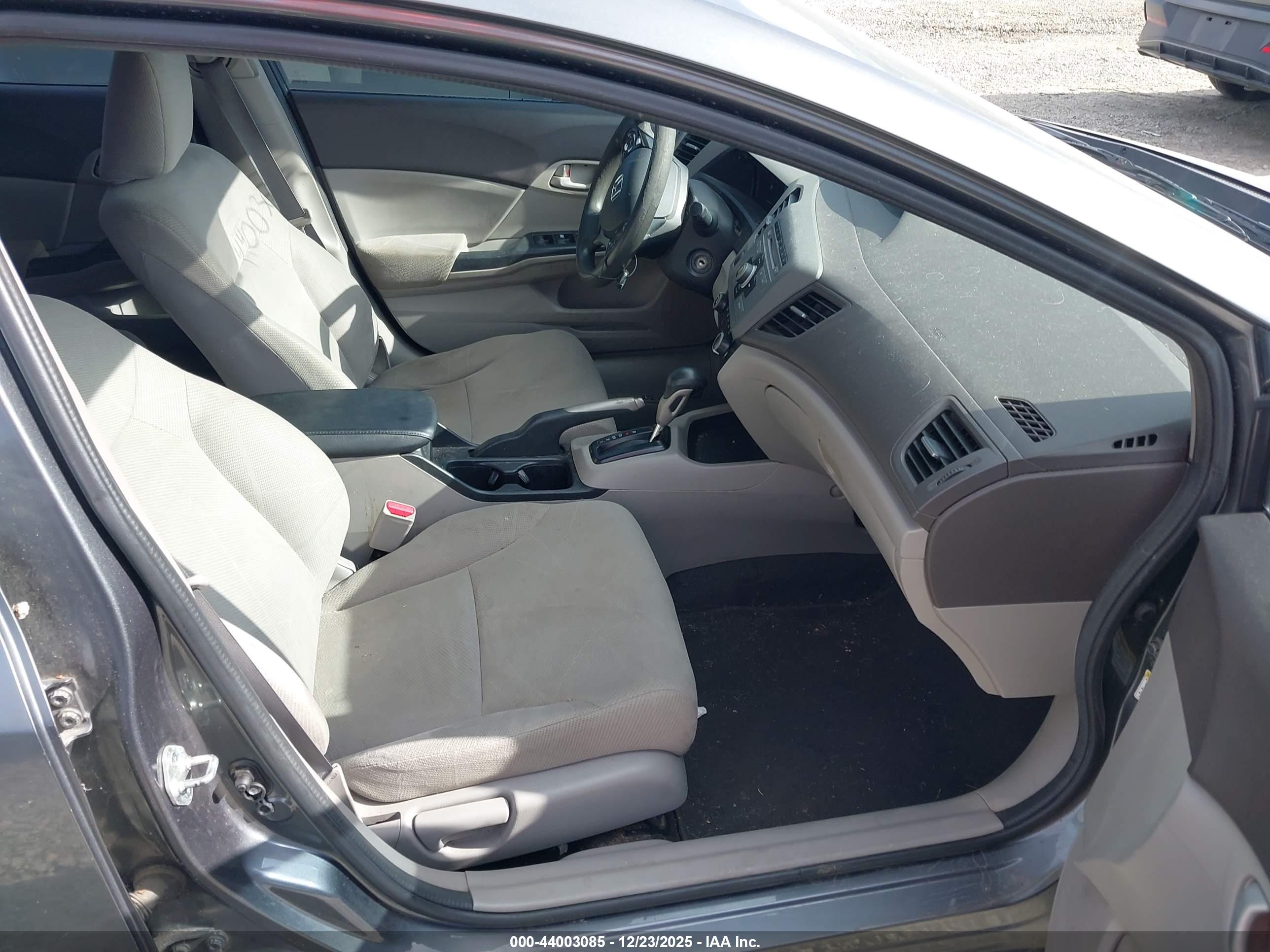 HONDA CIVIC image 5