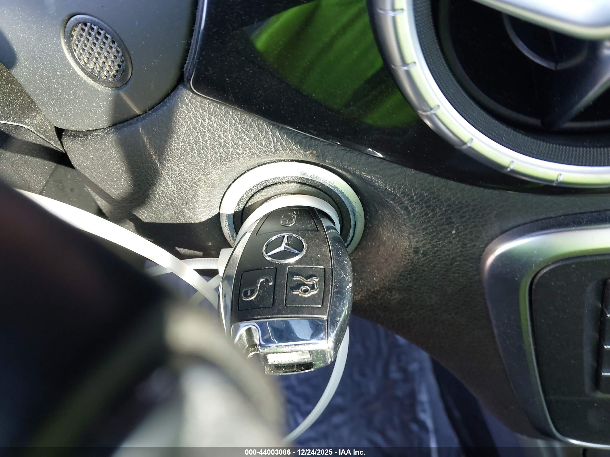 MERCEDES-BENZ CLA image 11