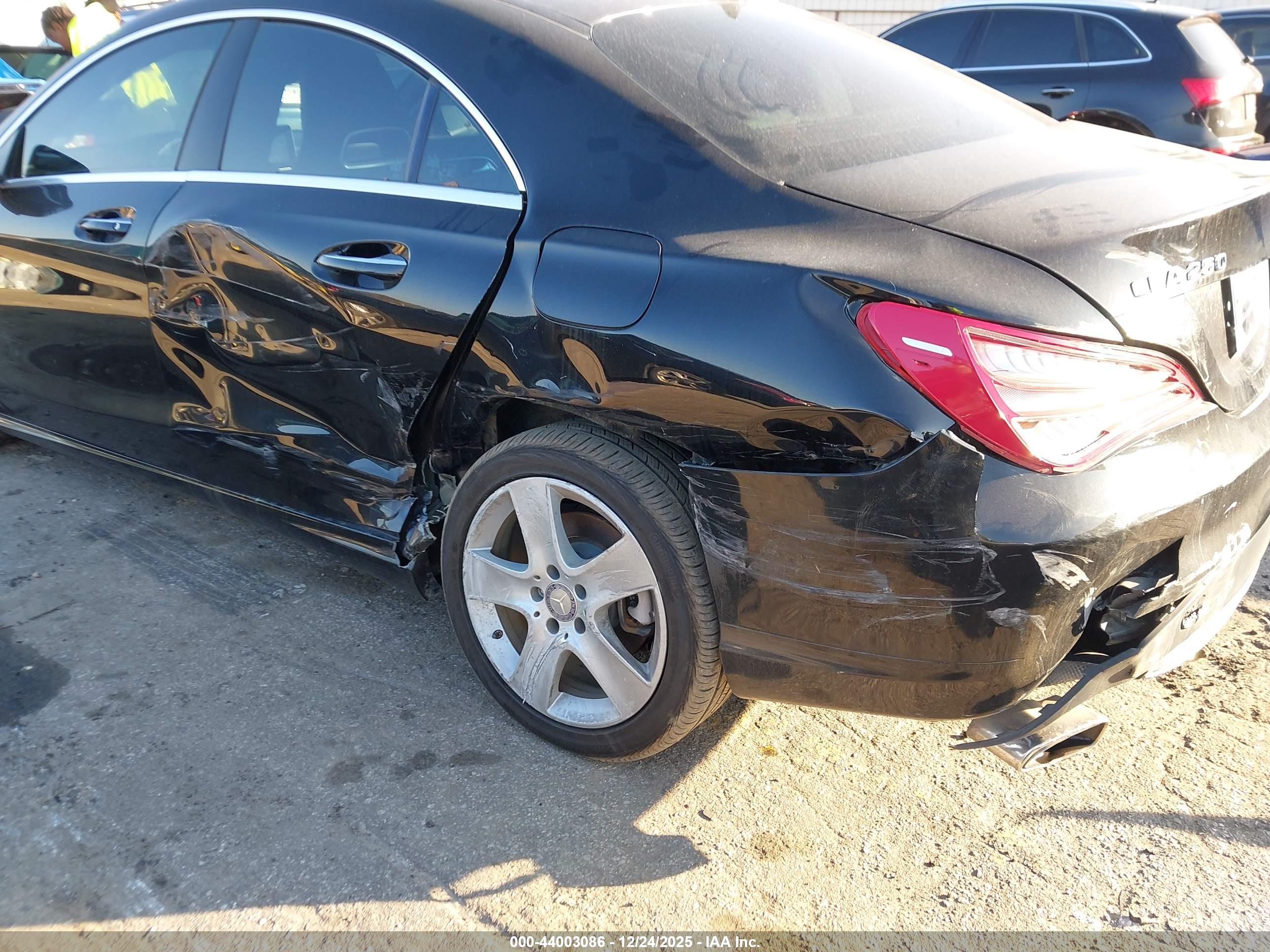 MERCEDES-BENZ CLA image 6