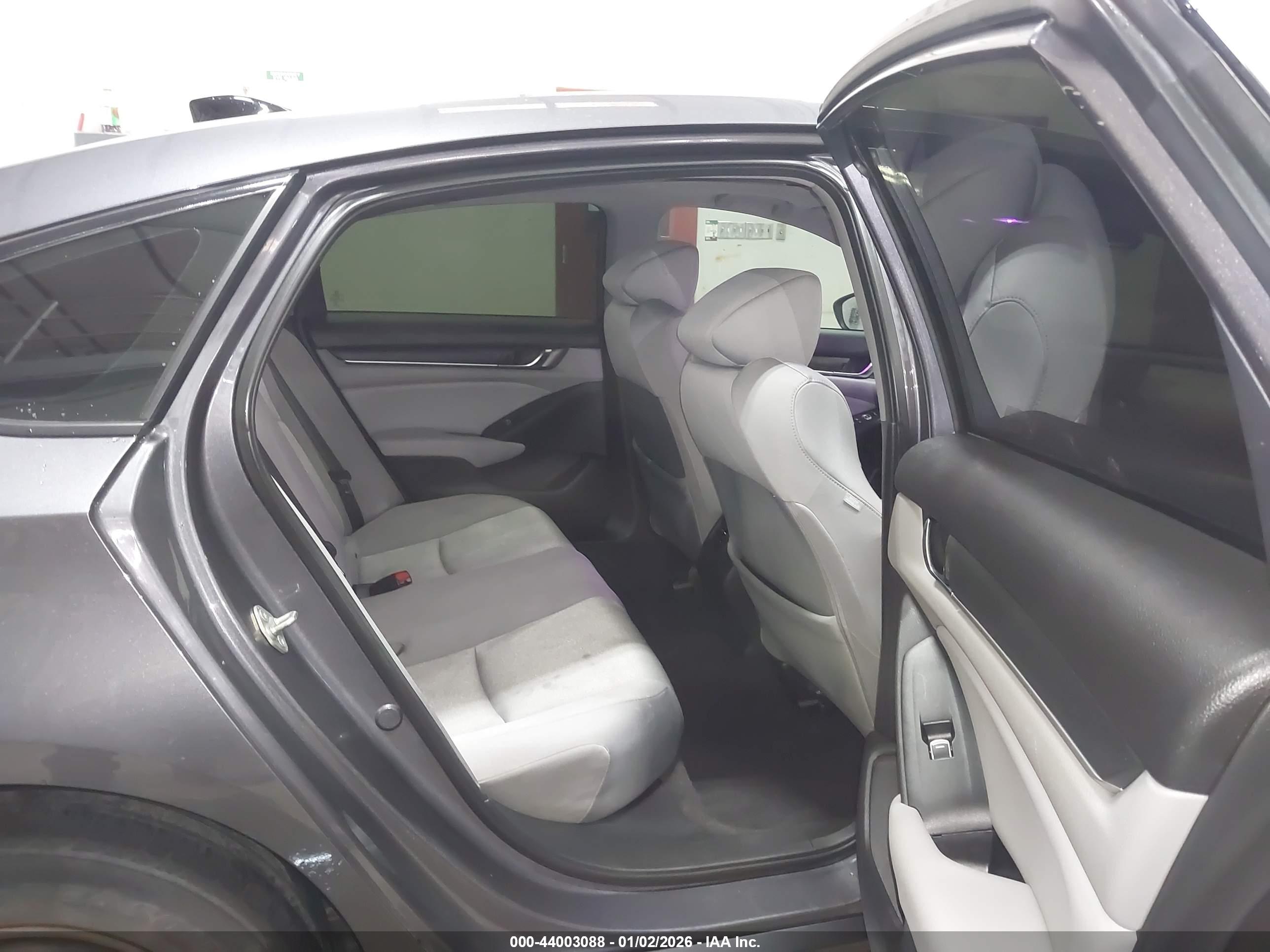 HONDA ACCORD image 8