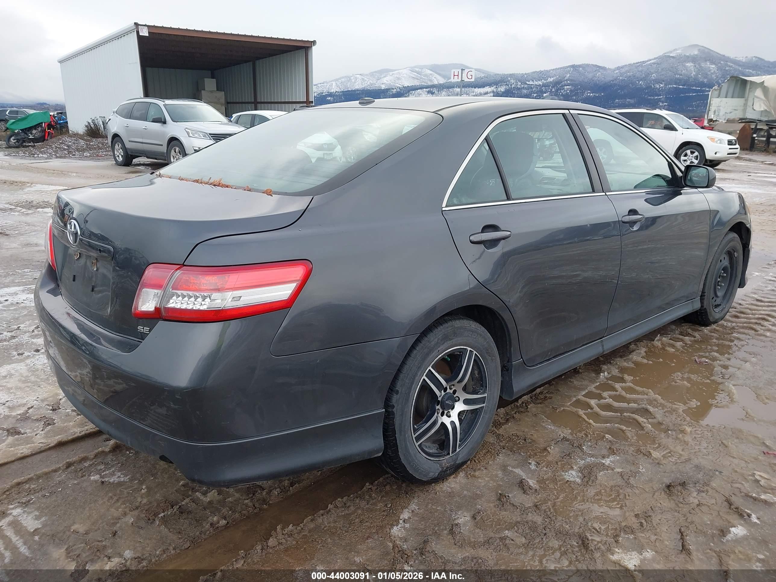 TOYOTA CAMRY image 4