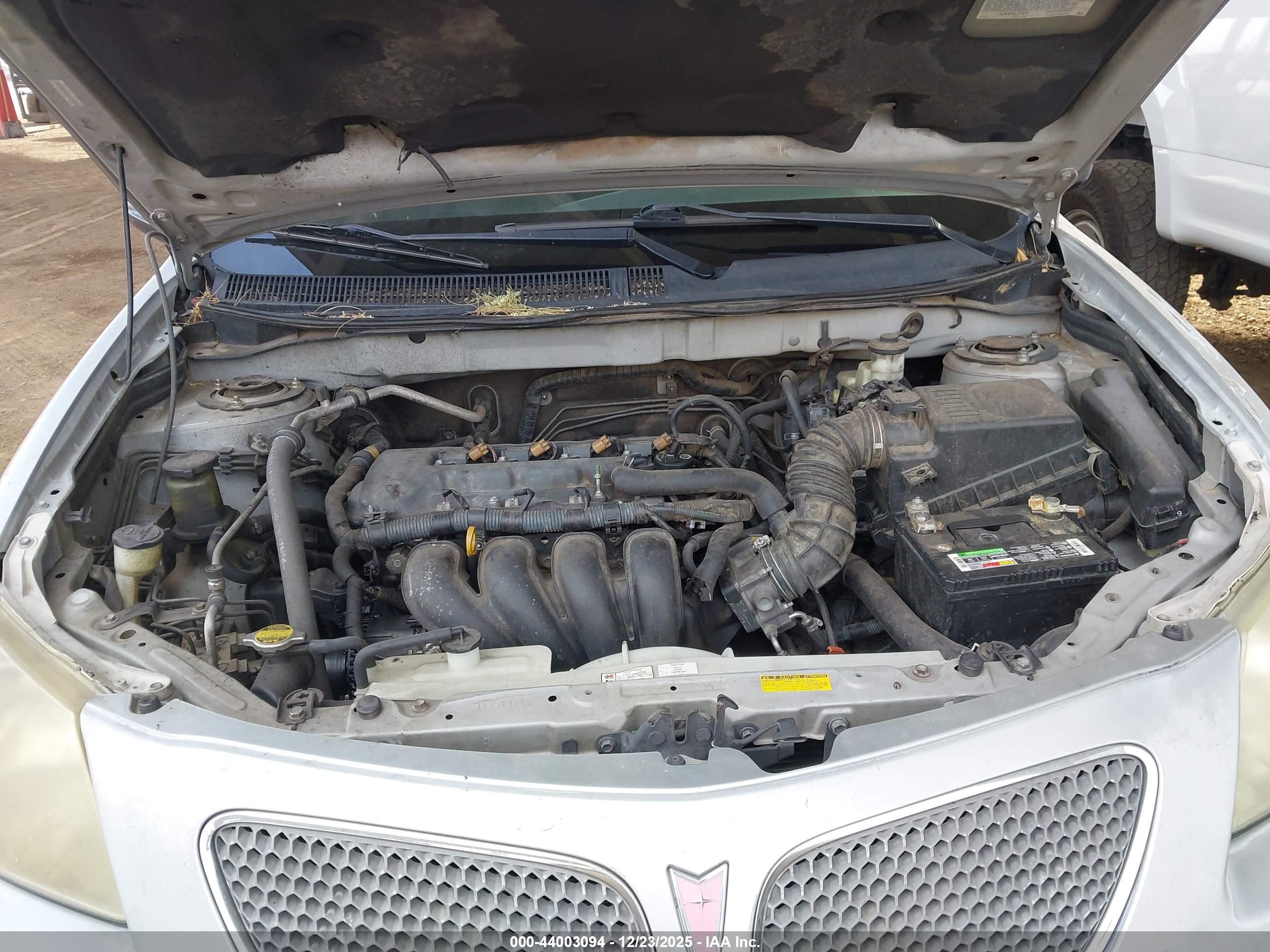 PONTIAC VIBE image 10