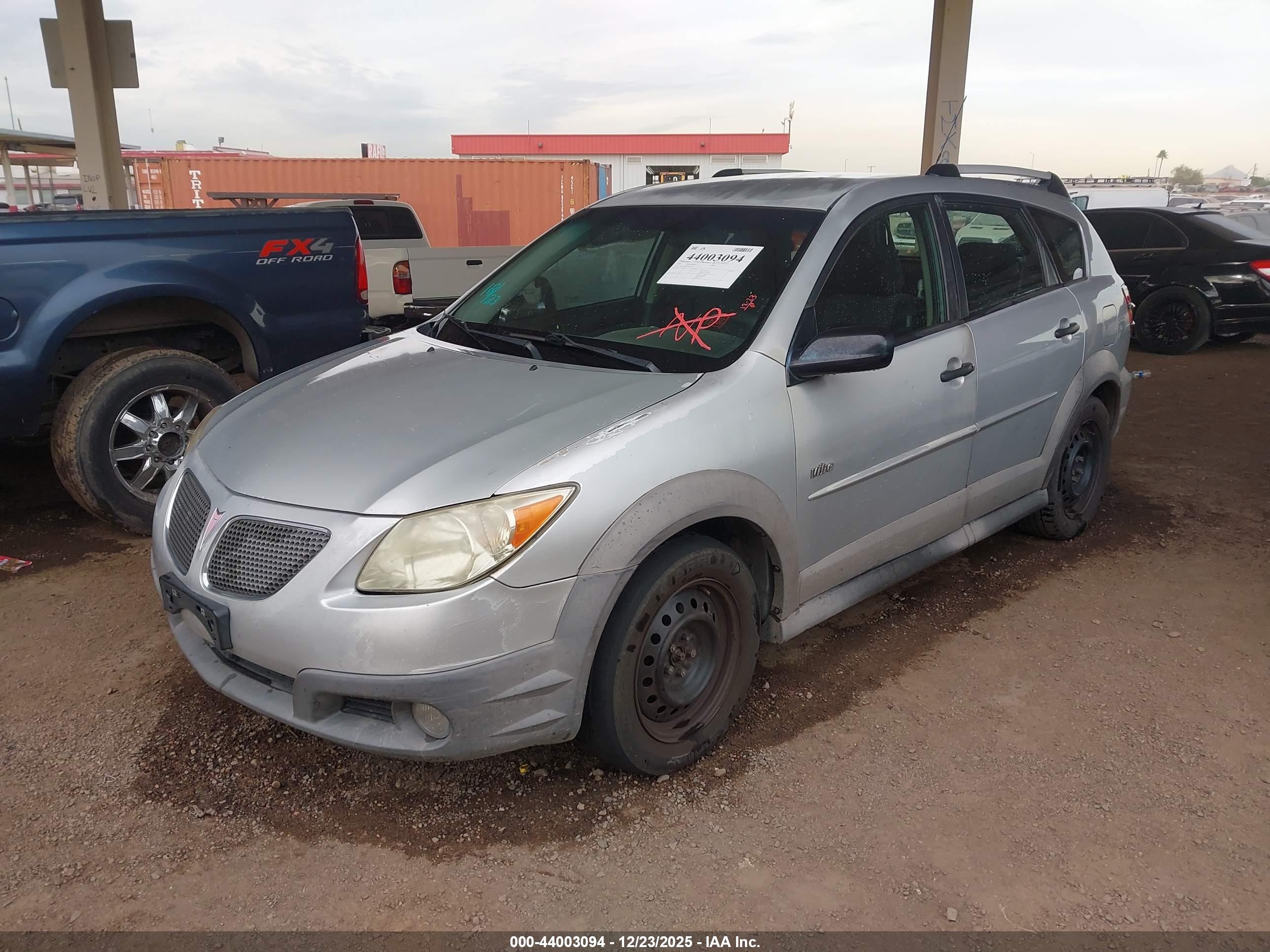 PONTIAC VIBE image 2