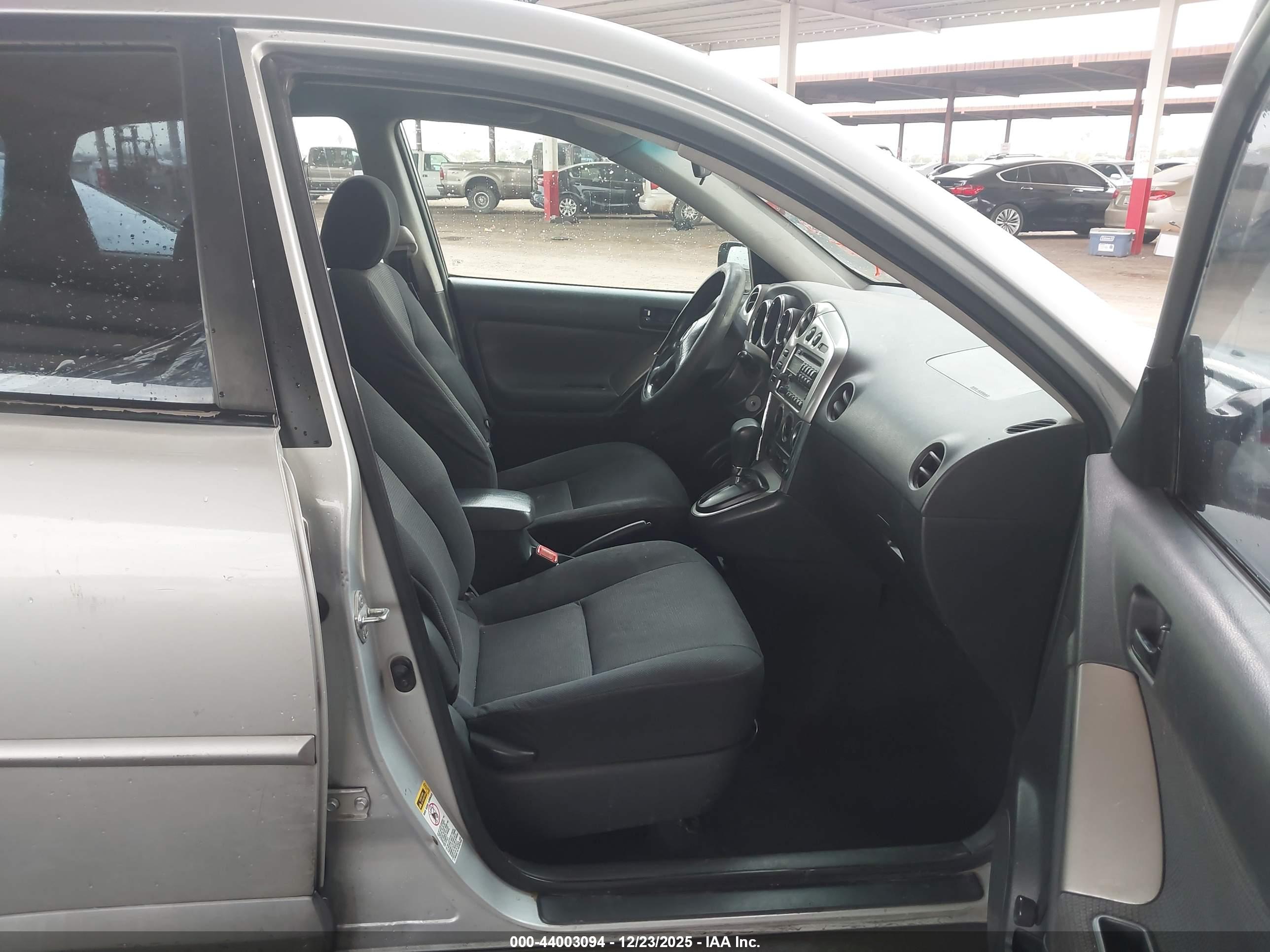 PONTIAC VIBE image 5