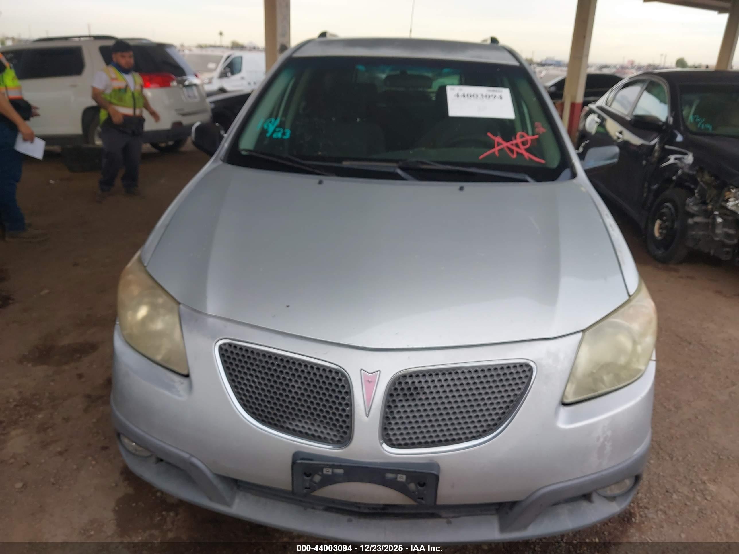 PONTIAC VIBE image 6