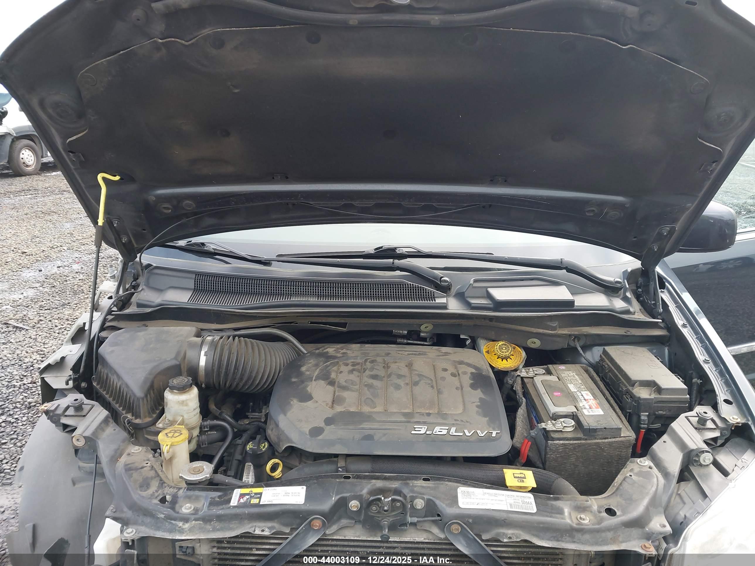 CHRYSLER TOWN image 10