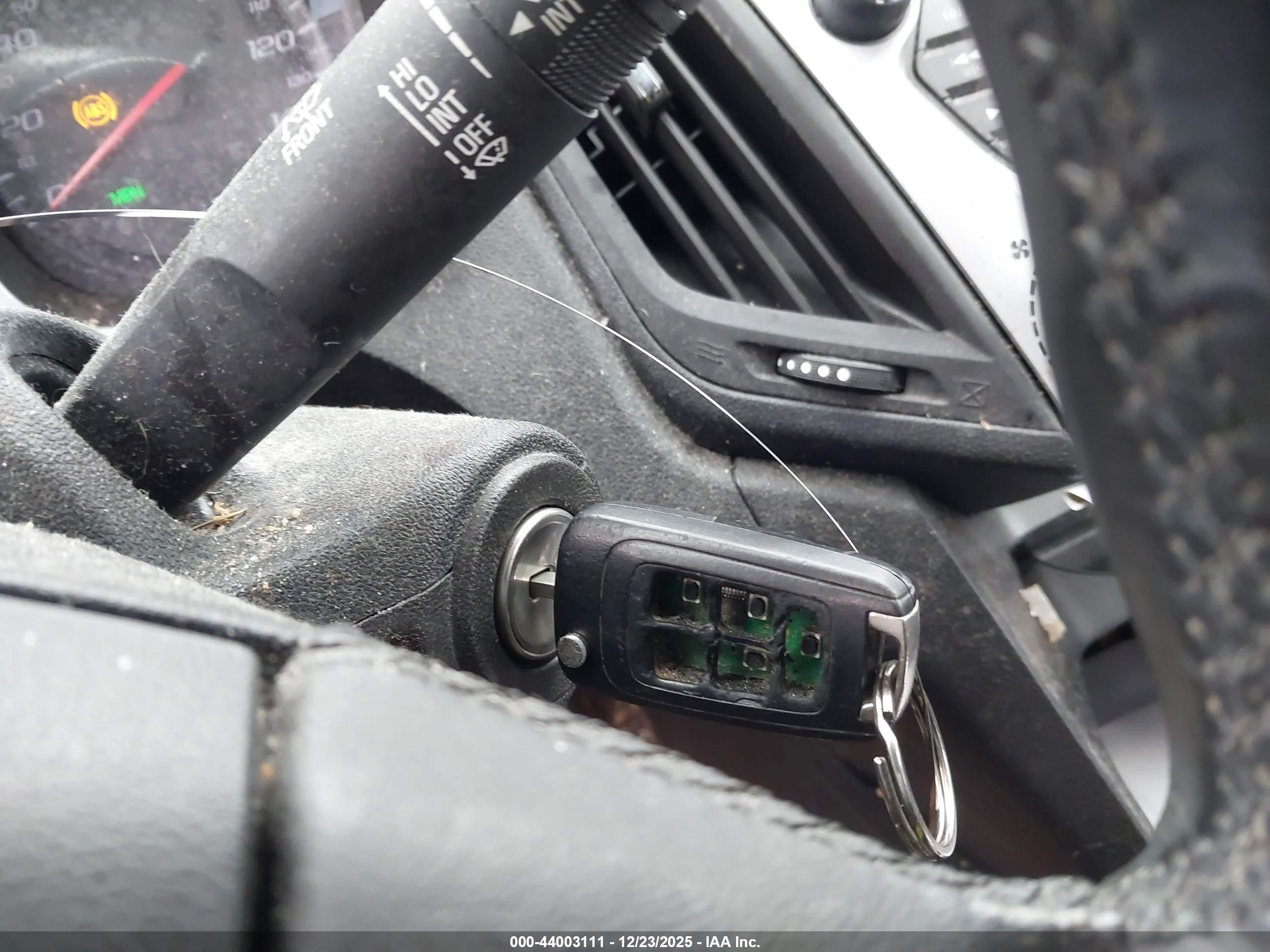 CHEVROLET EQUINOX image 11