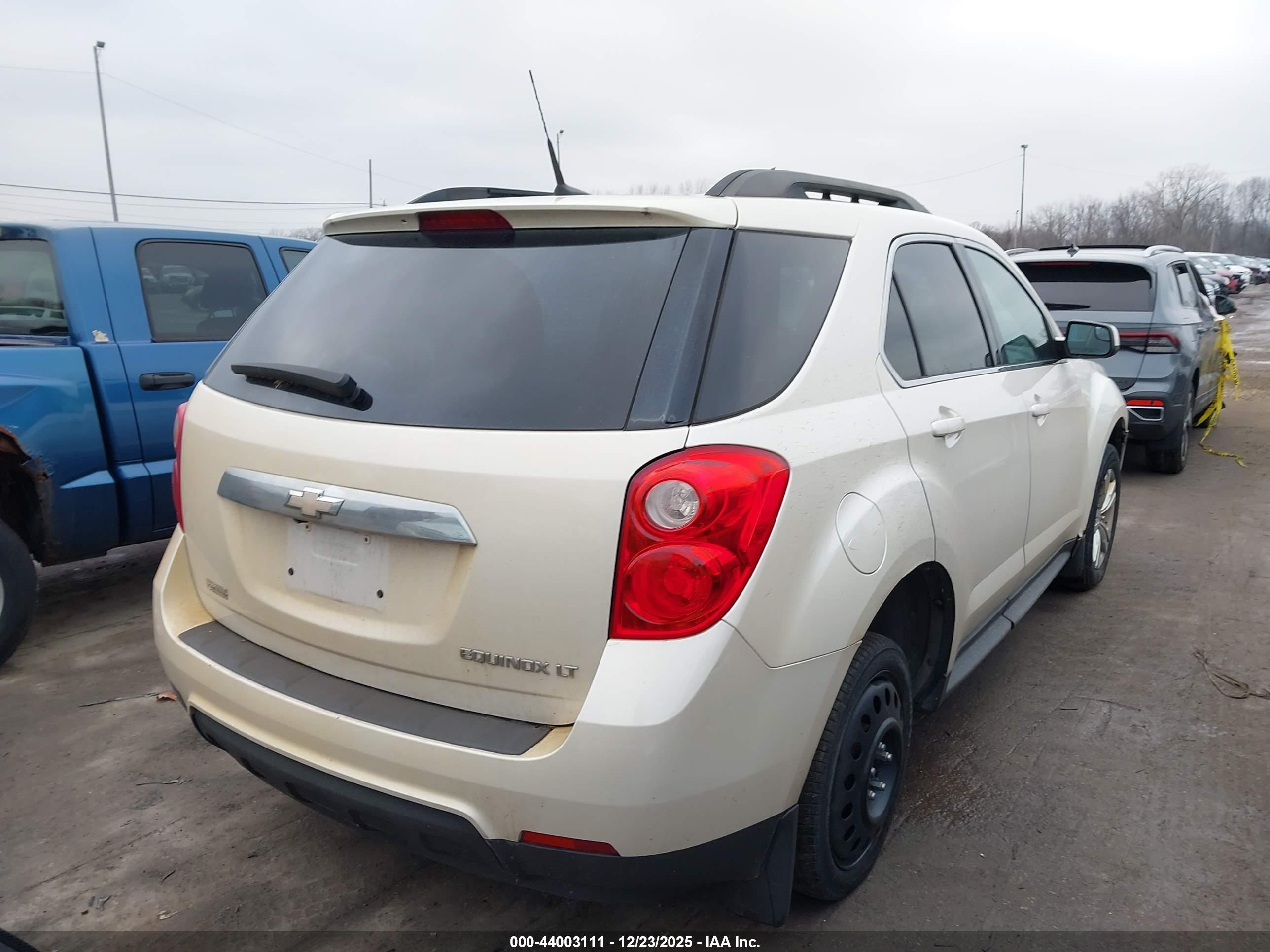 CHEVROLET EQUINOX image 4