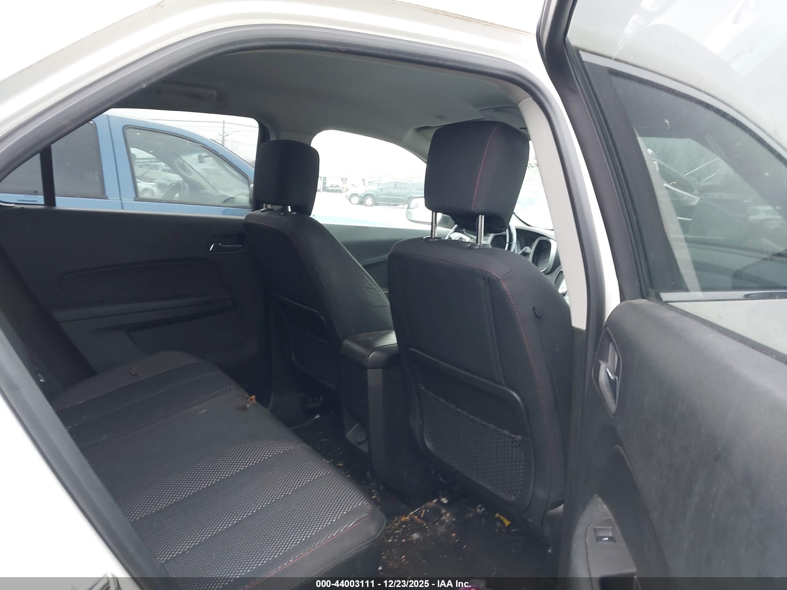 CHEVROLET EQUINOX image 8