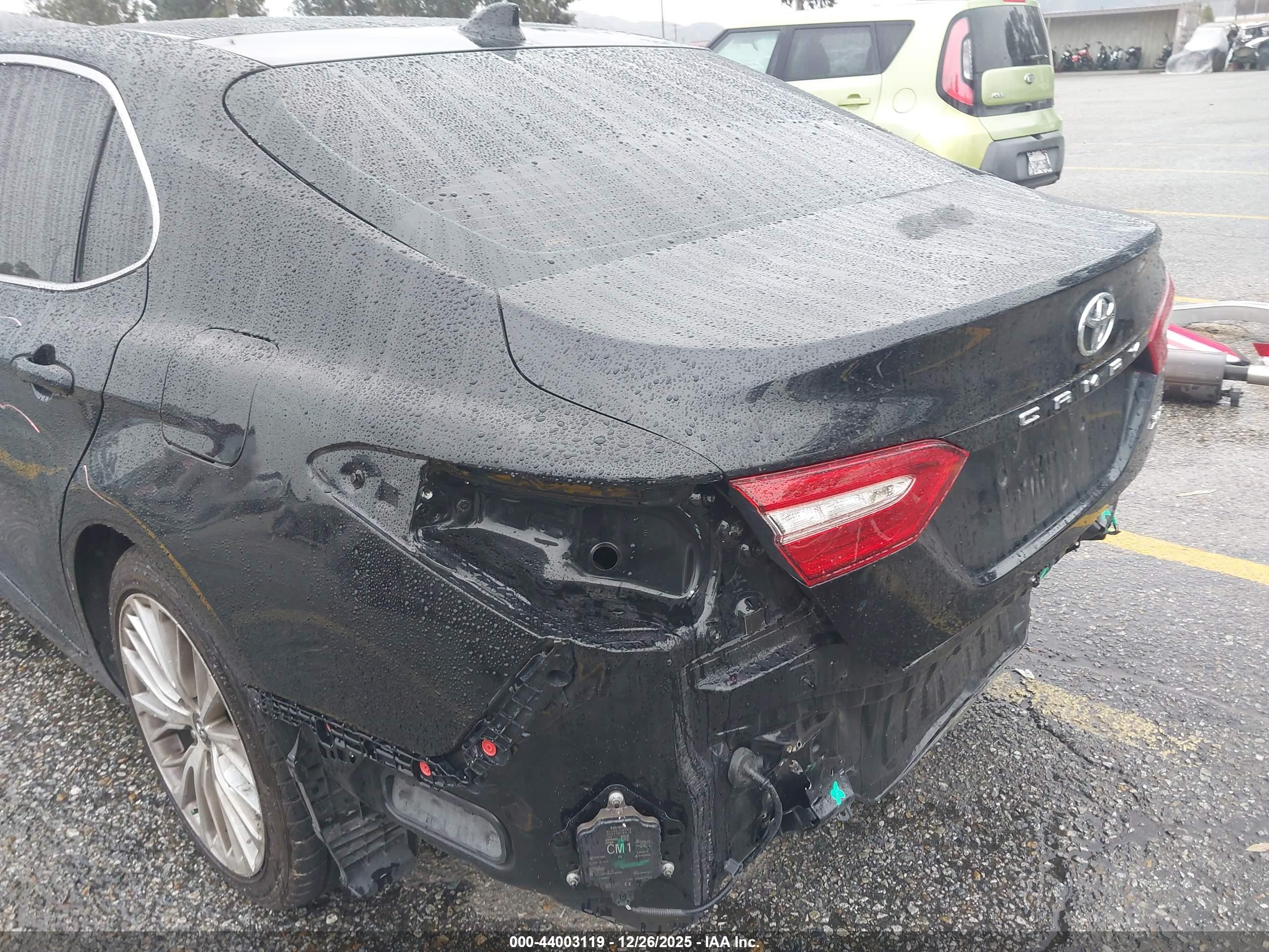 TOYOTA CAMRY image 6
