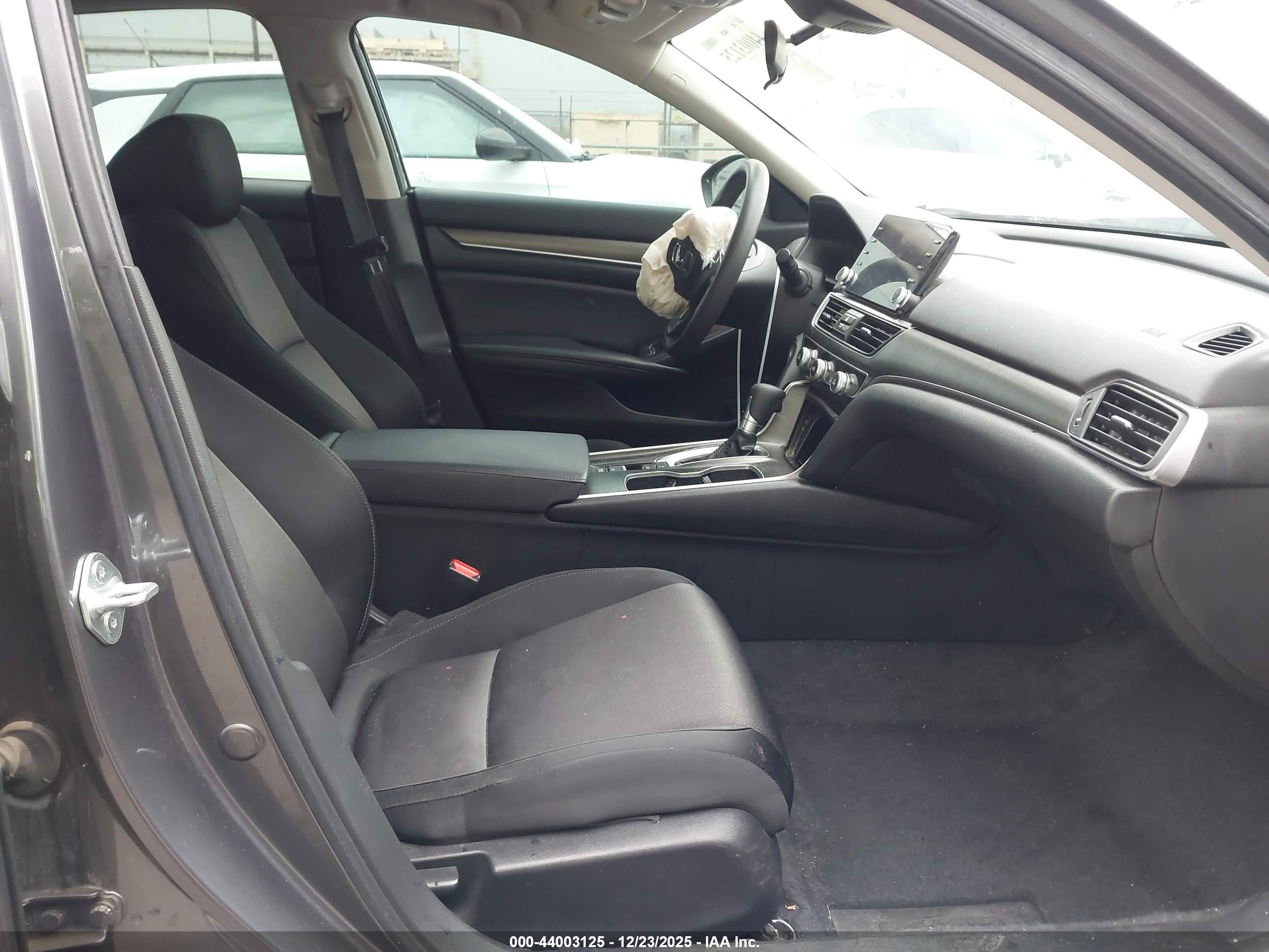 HONDA ACCORD image 5