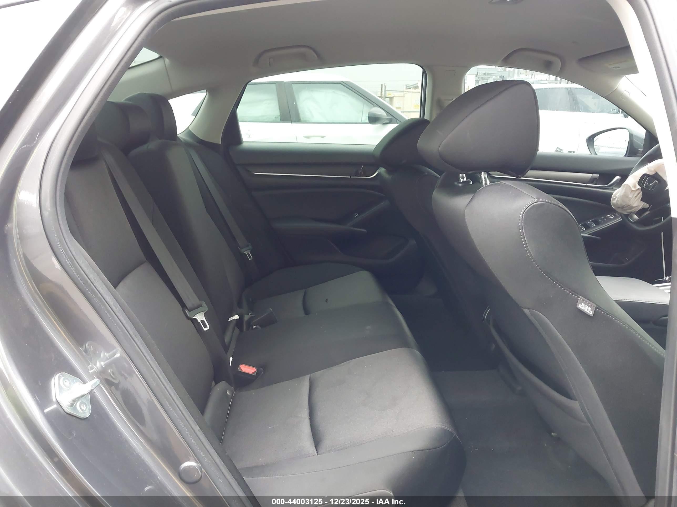 HONDA ACCORD image 8