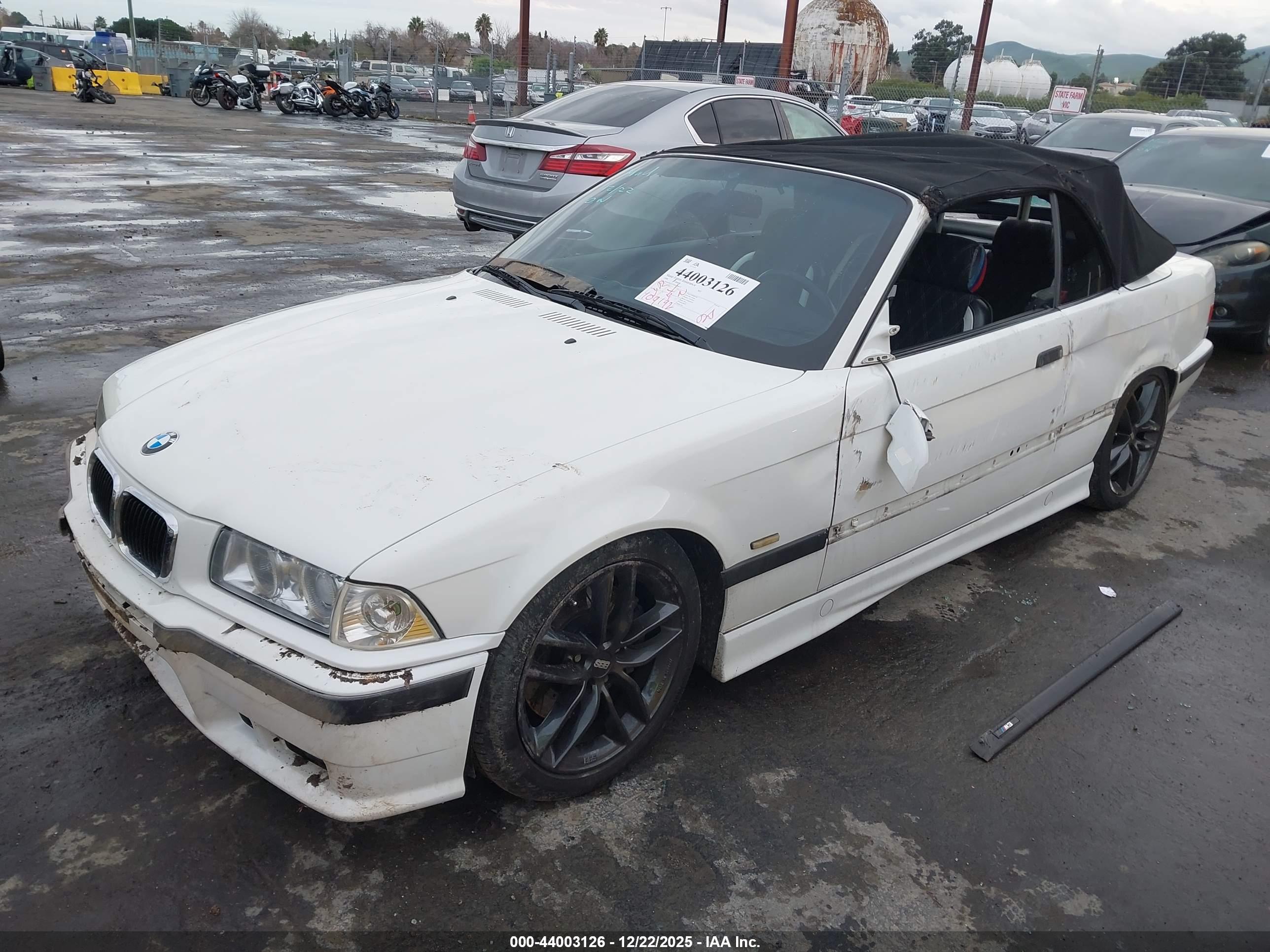 BMW M3 image 2