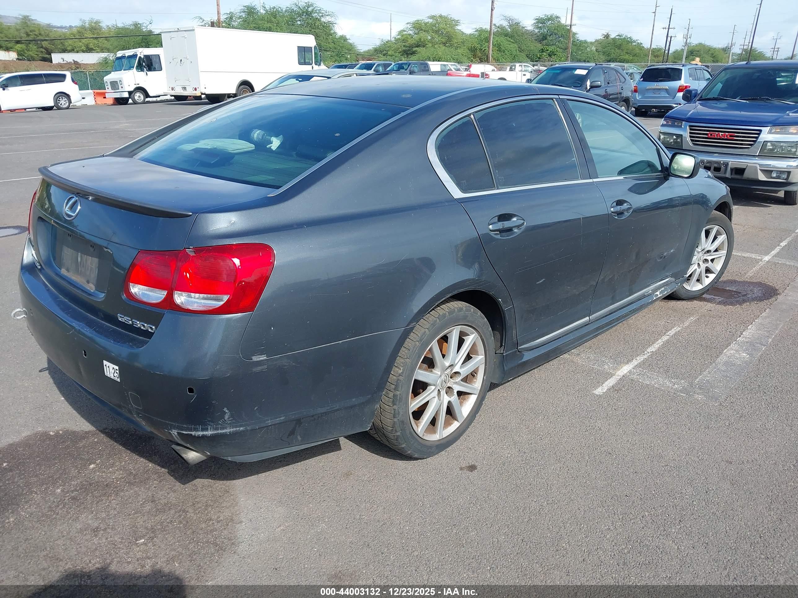 LEXUS GS image 4