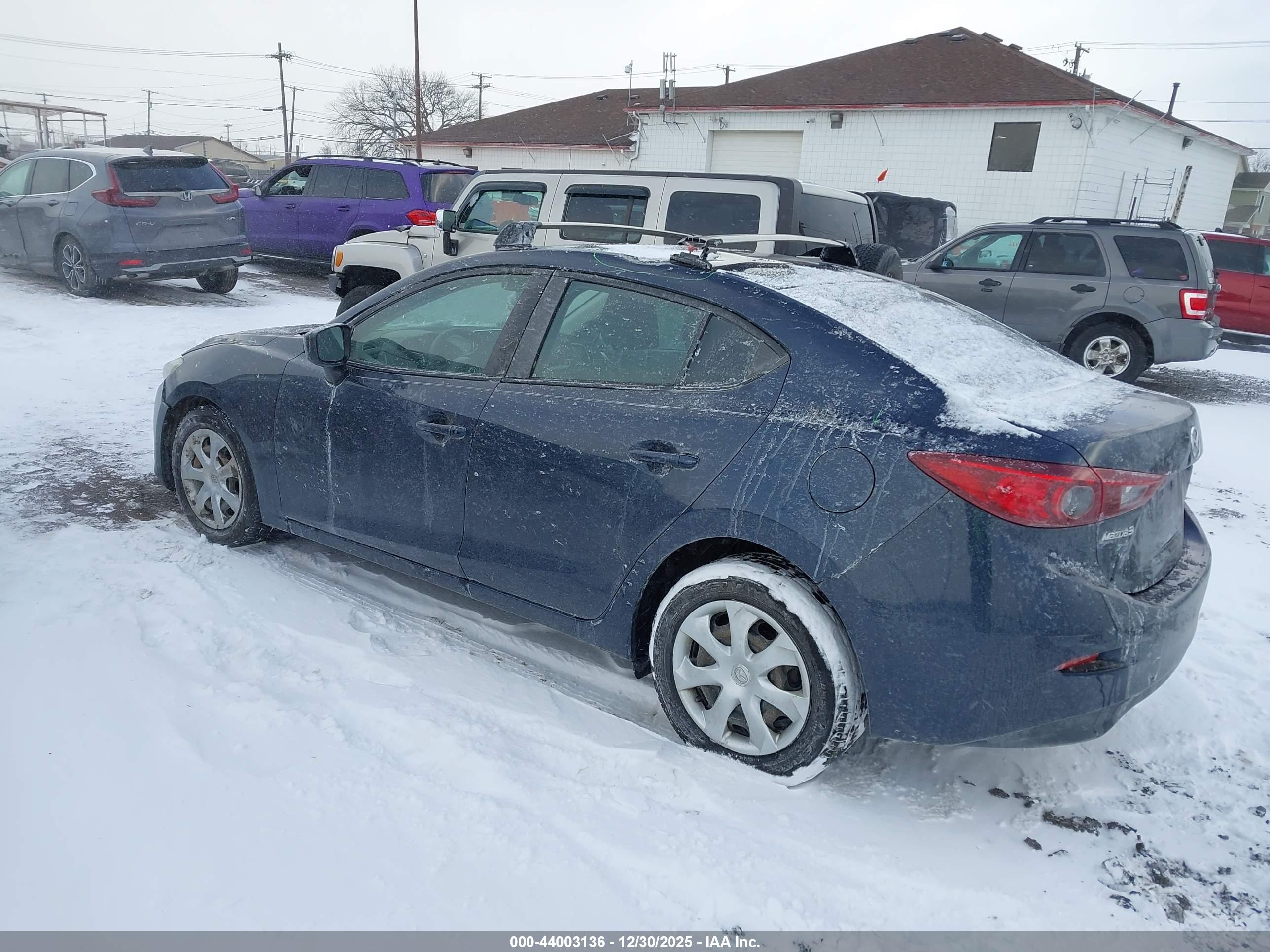 MAZDA MAZDA3 image 3