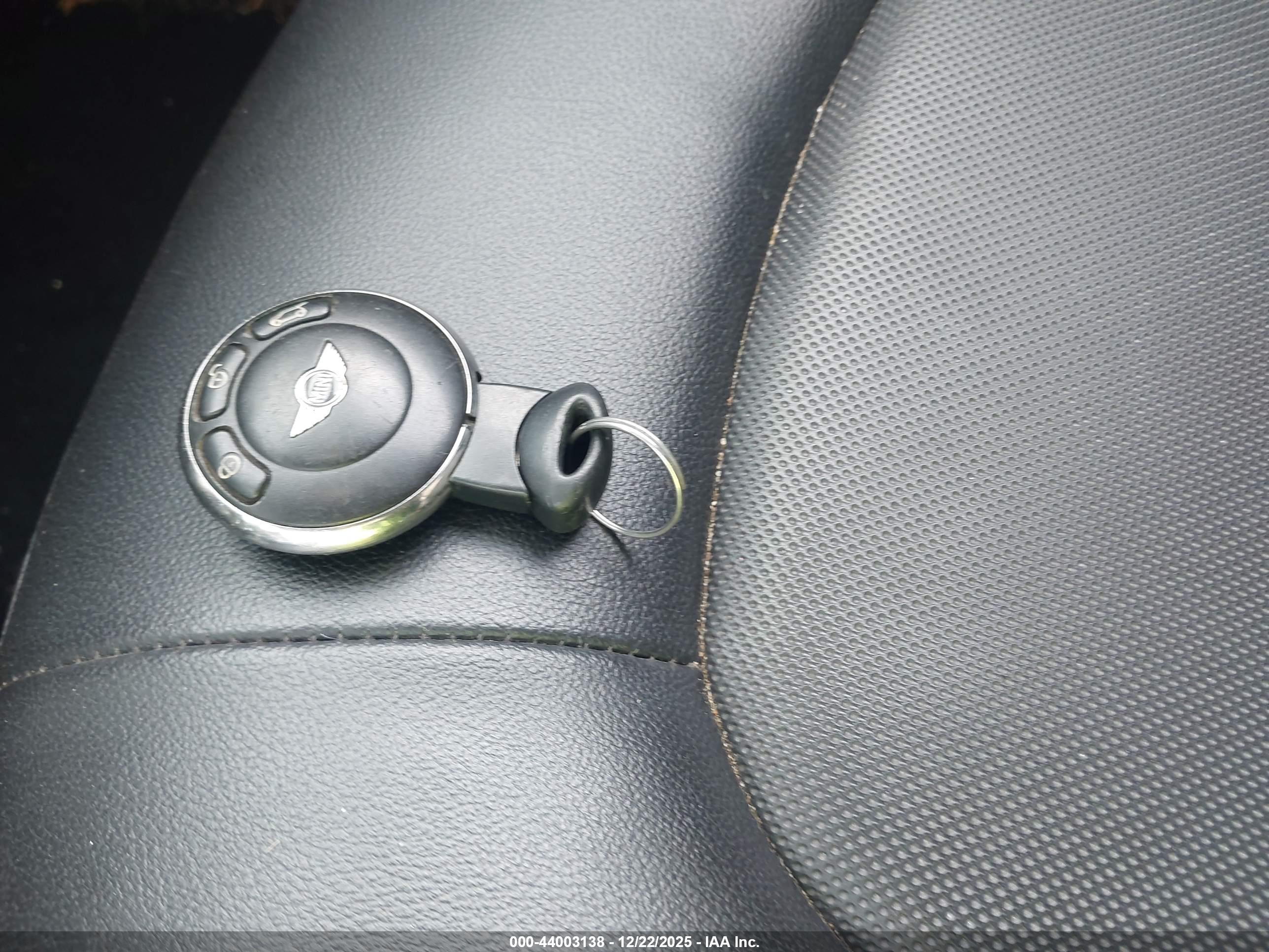 MINI COUNTRYMAN image 11