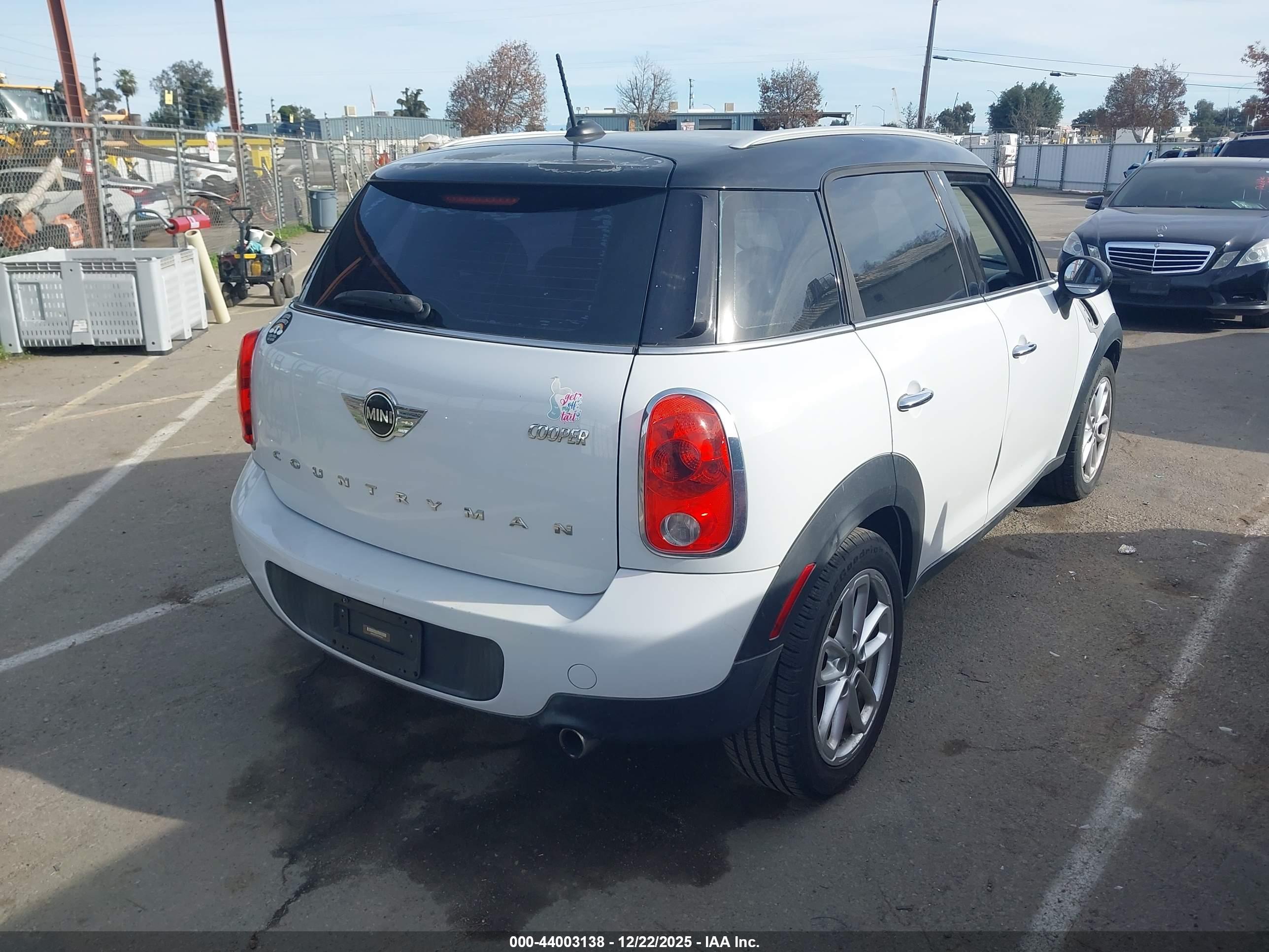 MINI COUNTRYMAN image 4