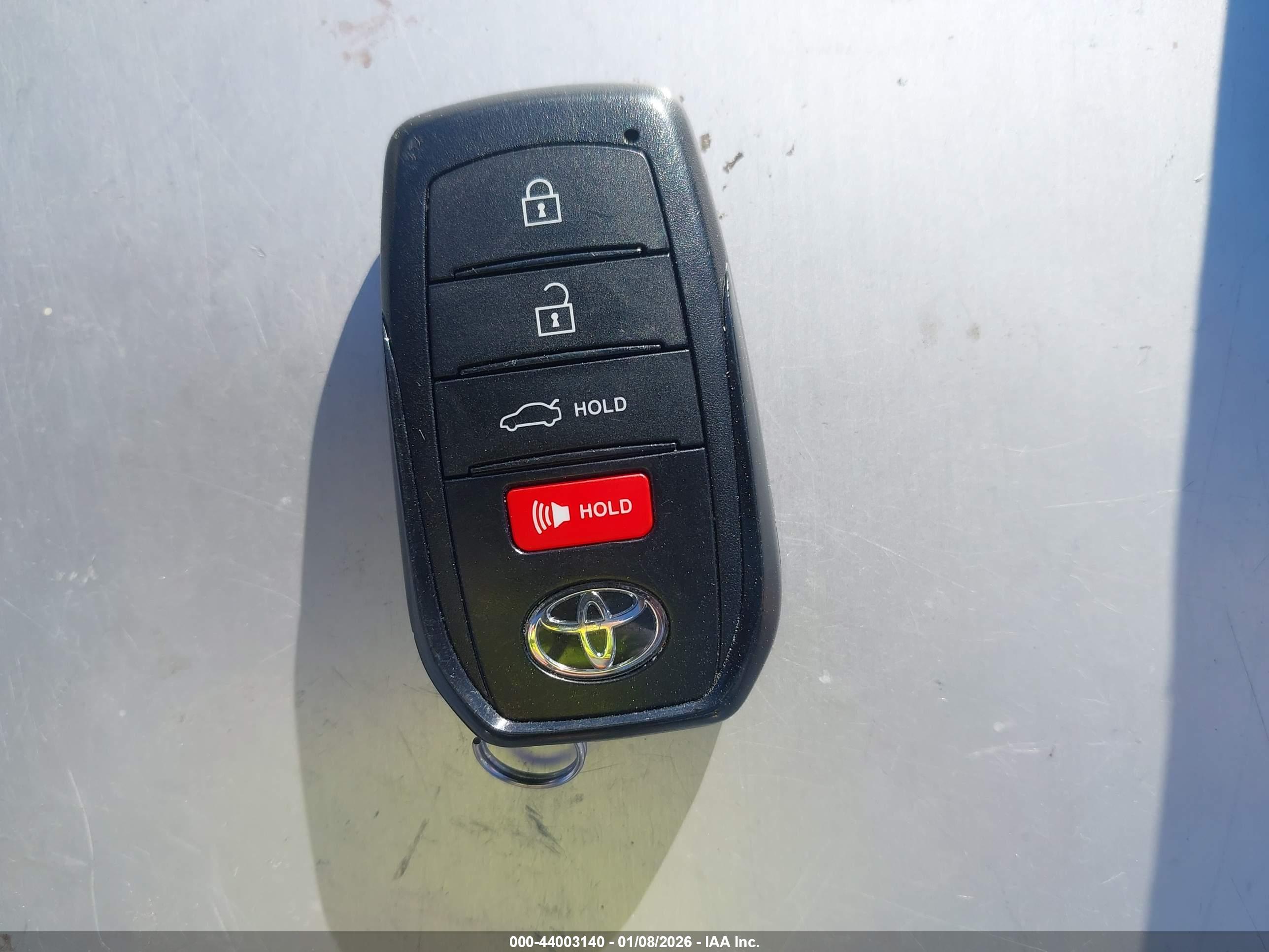 TOYOTA CAMRY image 11
