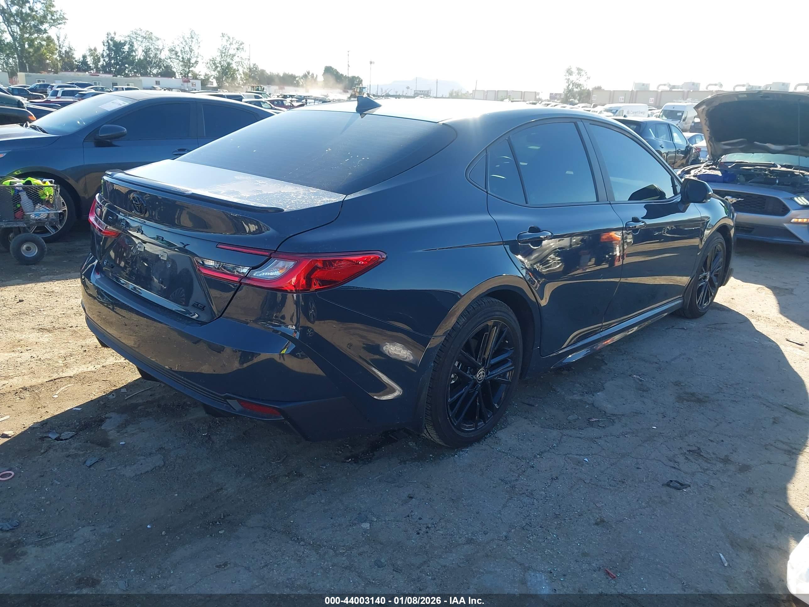 TOYOTA CAMRY image 4