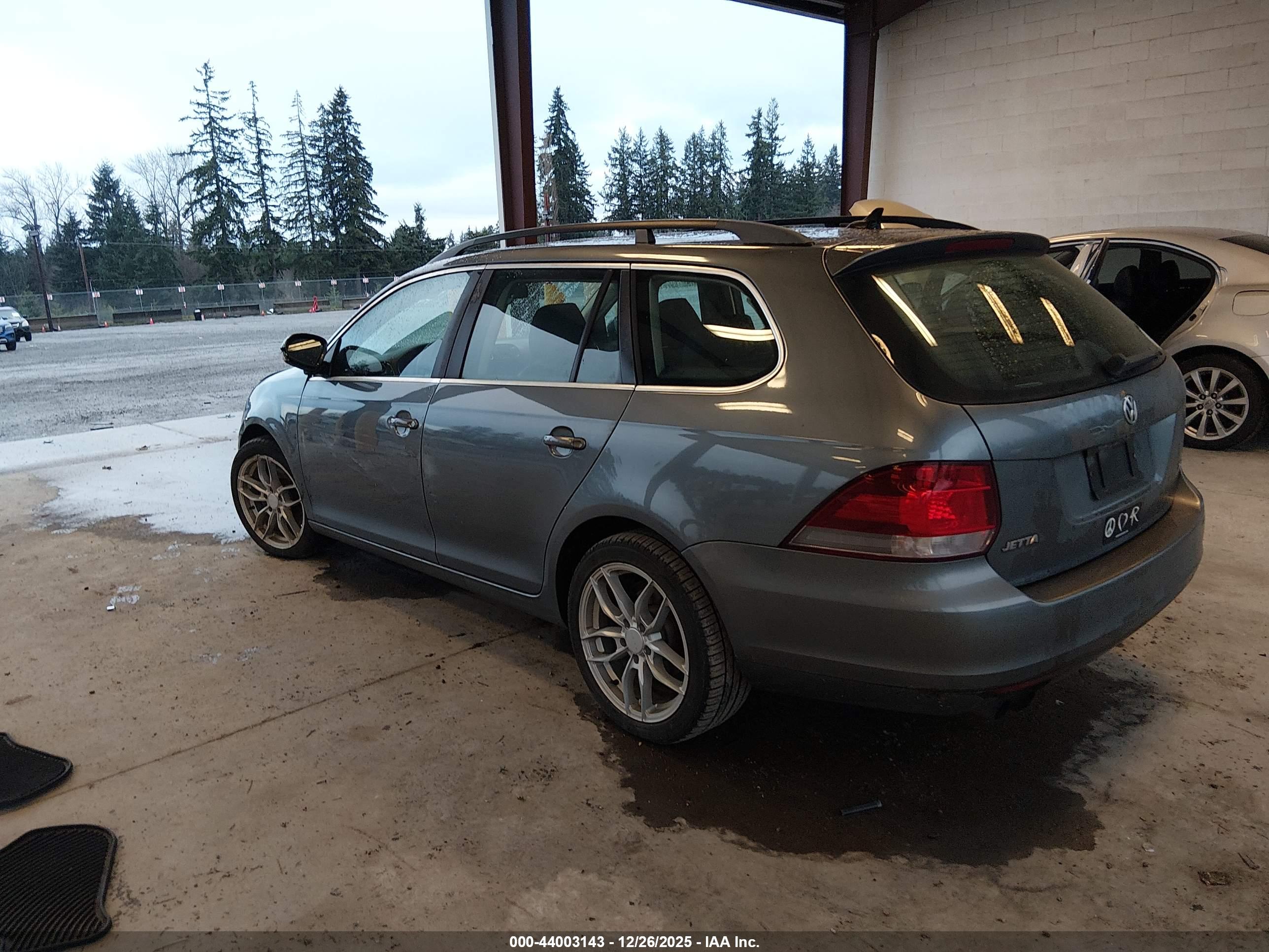 VOLKSWAGEN JETTA image 3
