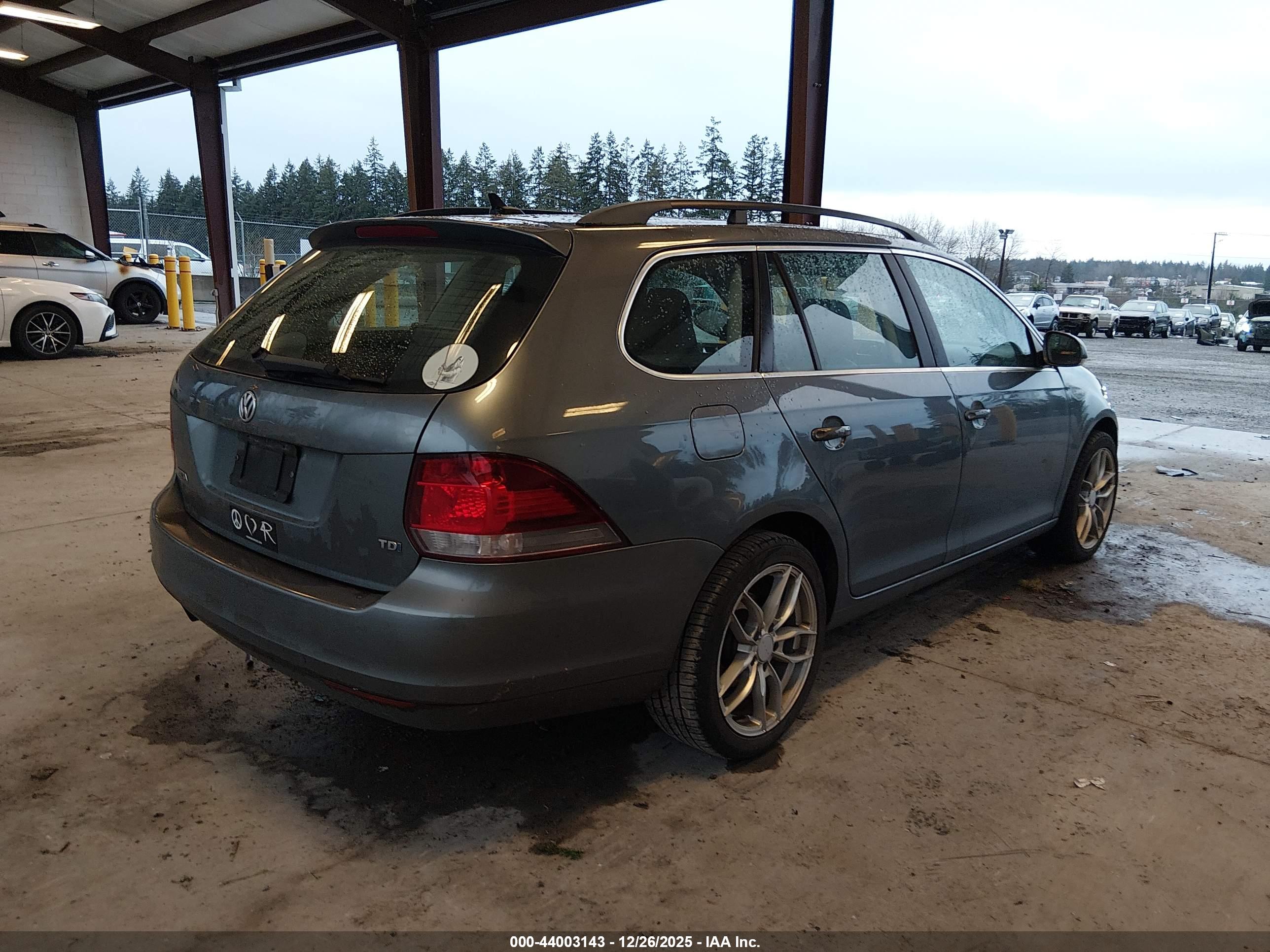 VOLKSWAGEN JETTA image 4