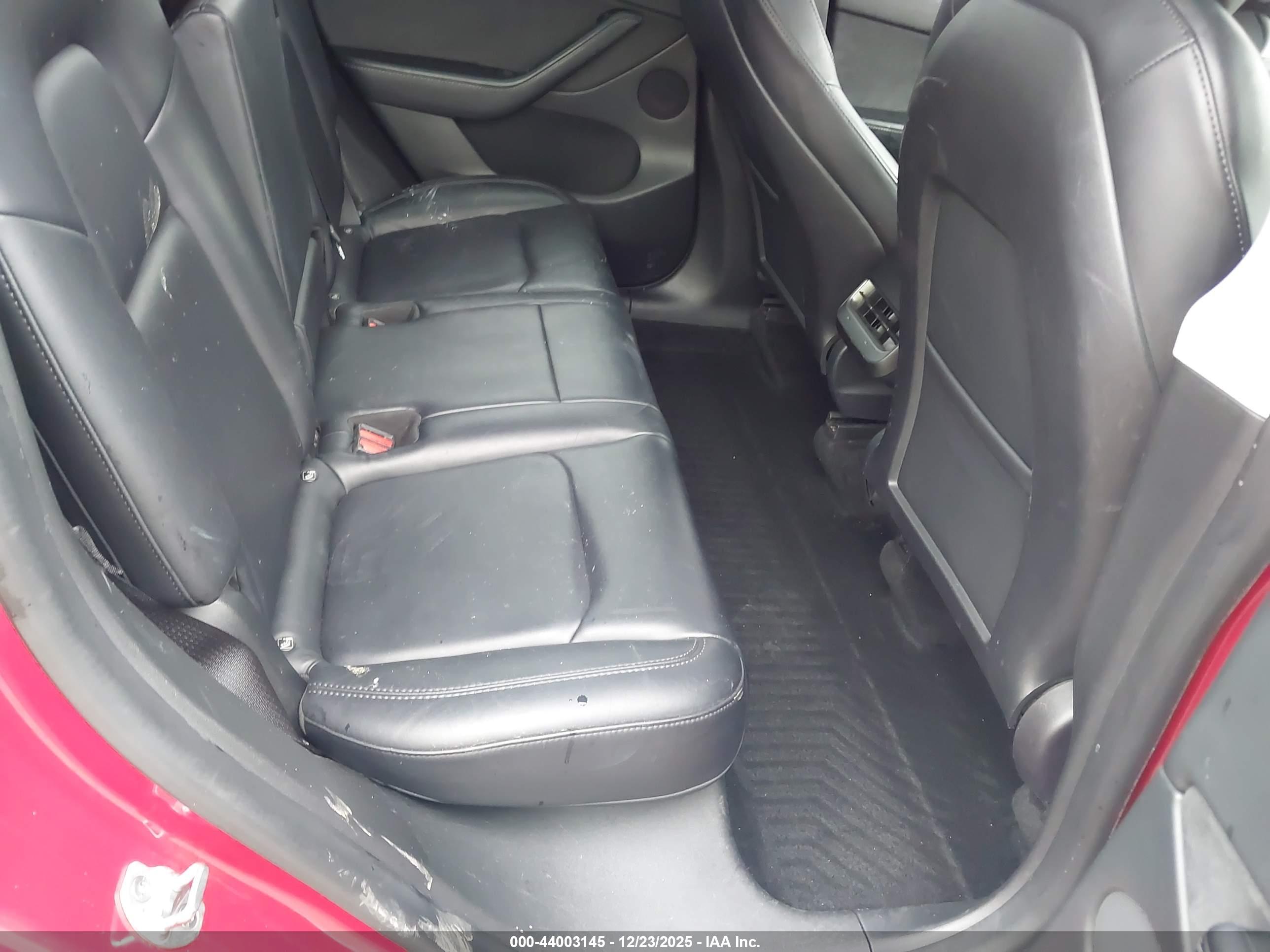 TESLA MODEL image 8