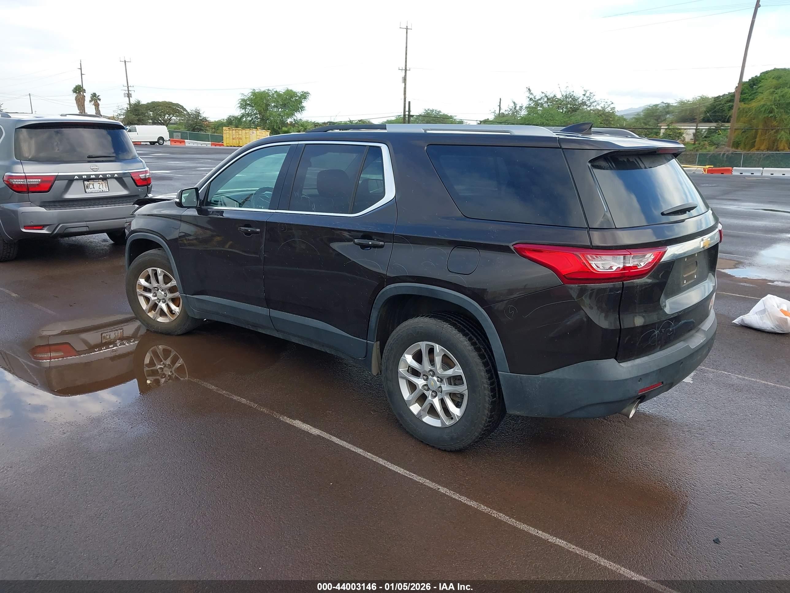 CHEVROLET TRAVERSE image 3