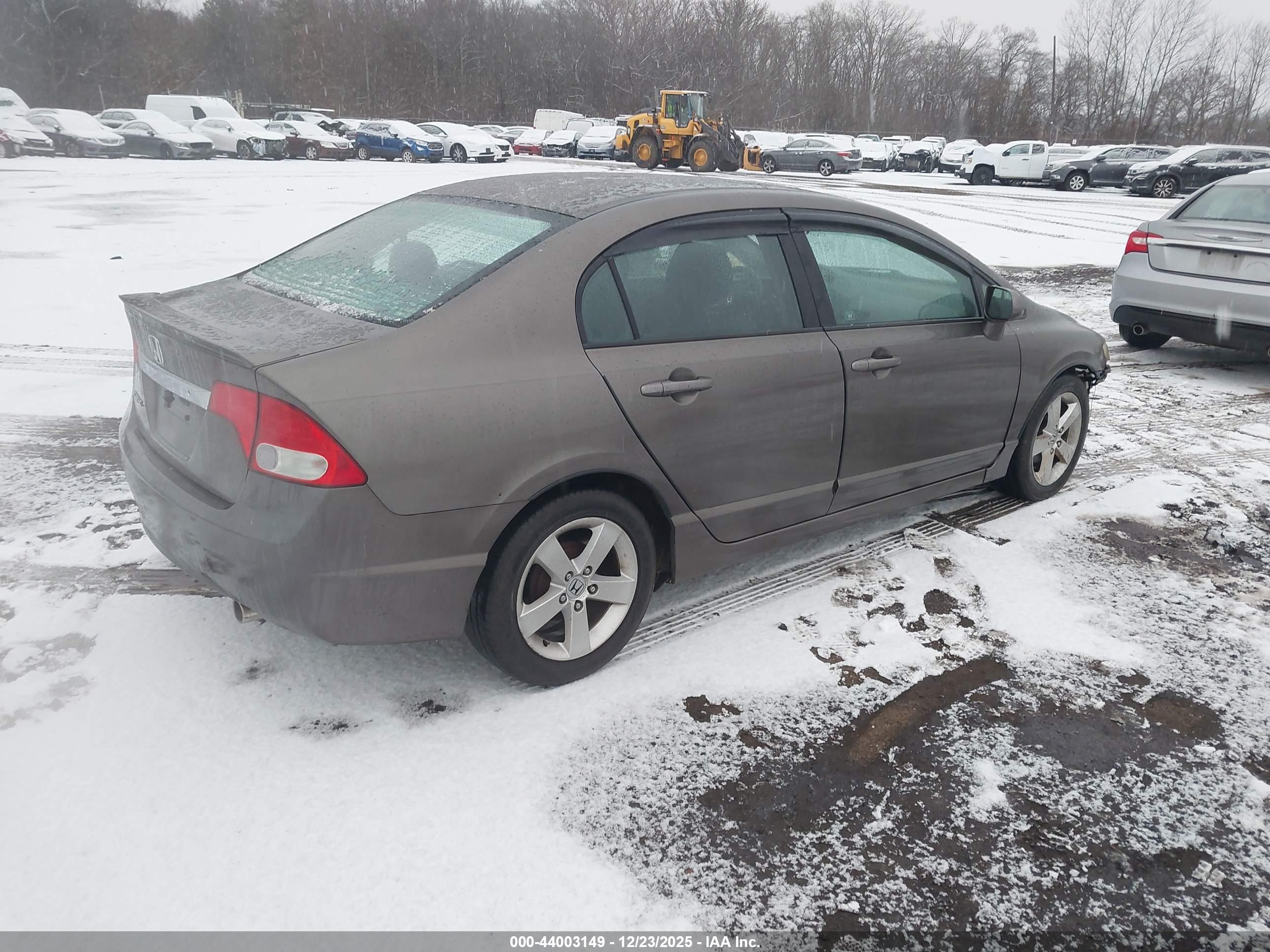 HONDA CIVIC image 4