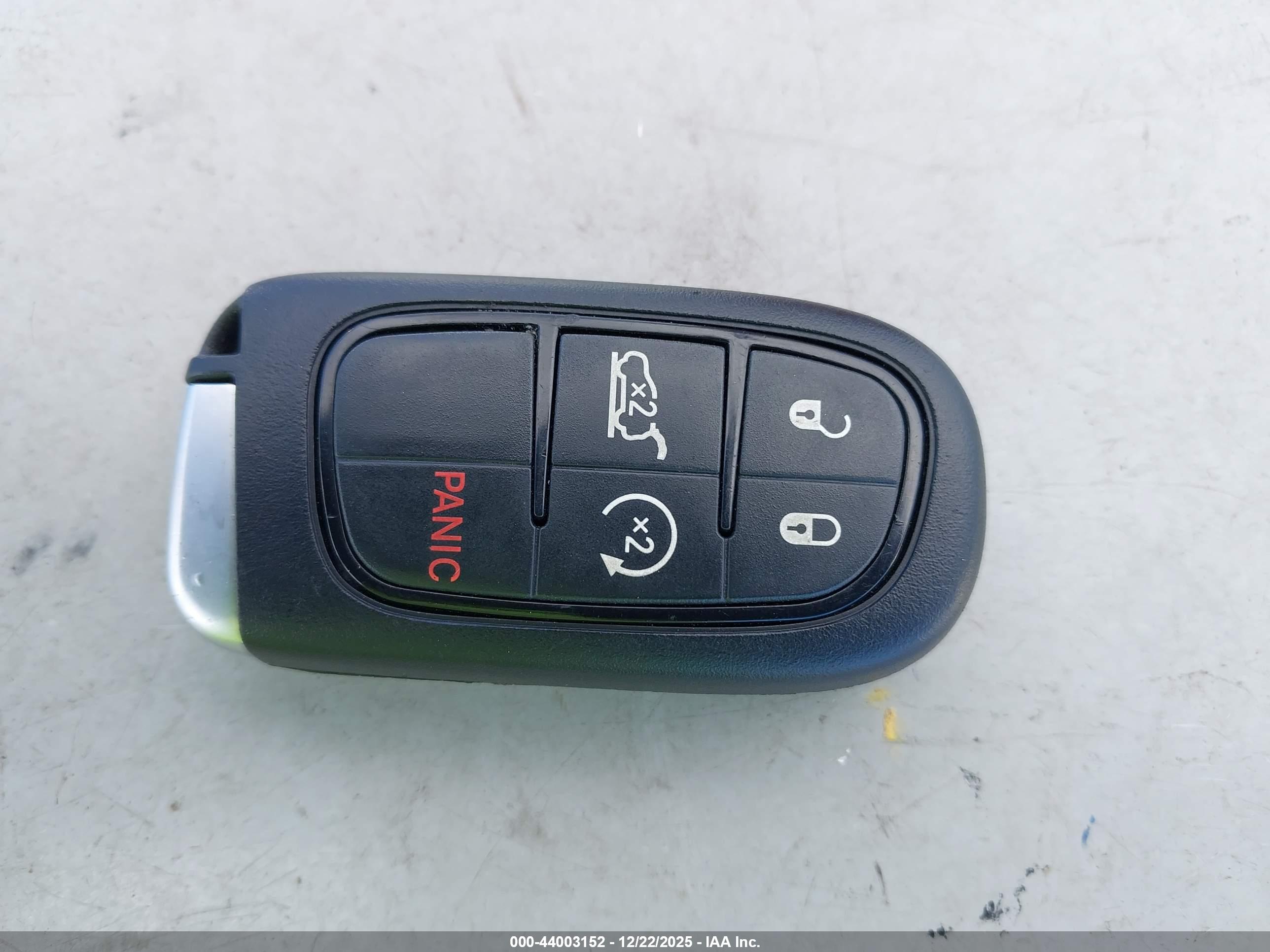 JEEP CHEROKEE image 11