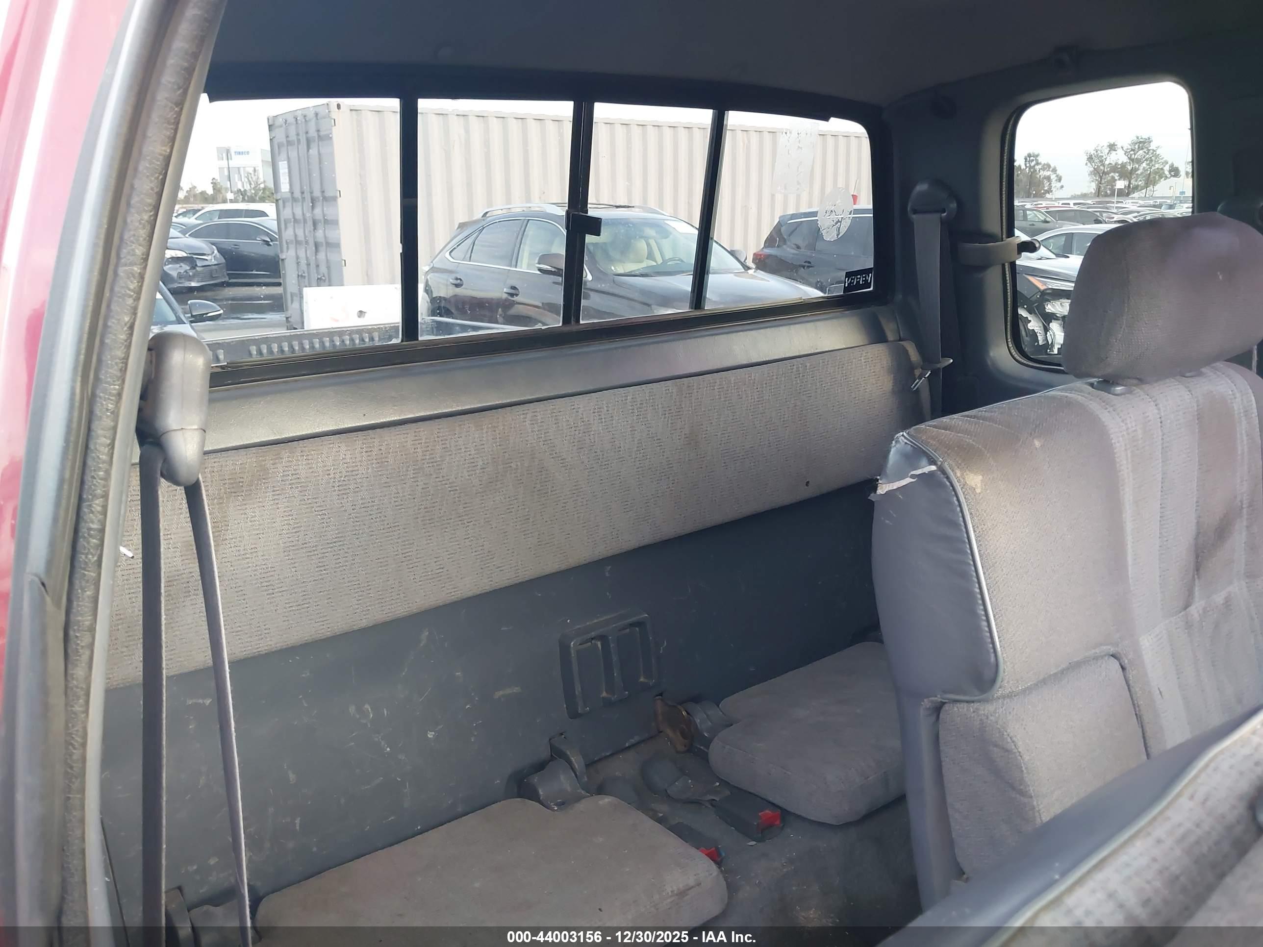 TOYOTA TACOMA image 8