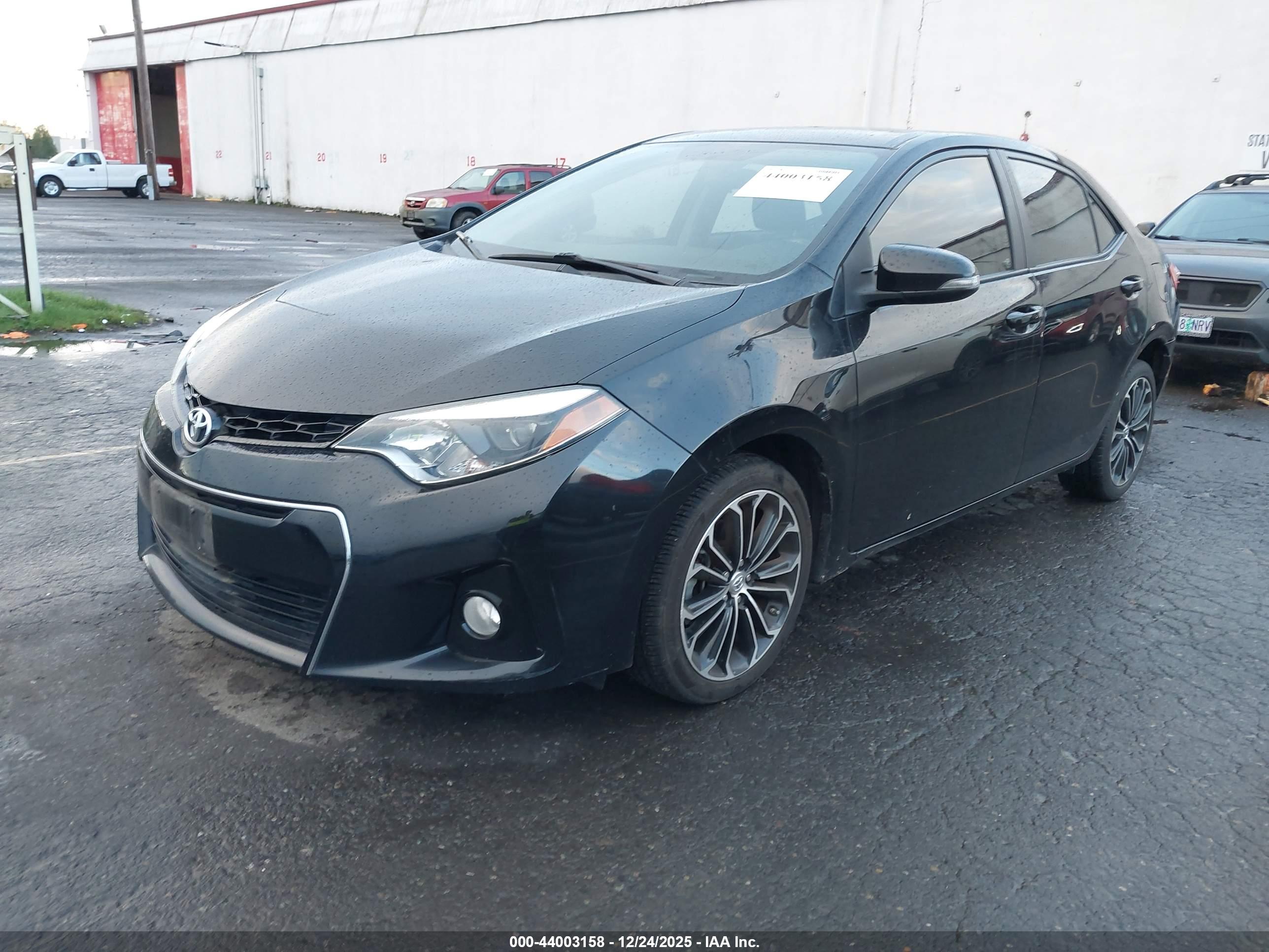 TOYOTA COROLLA image 2