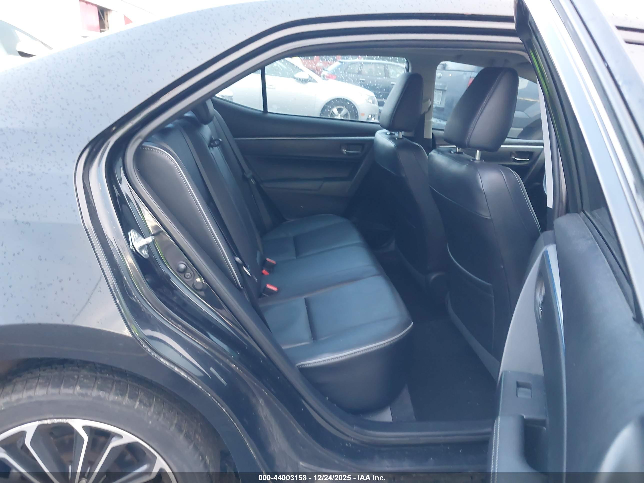 TOYOTA COROLLA image 8