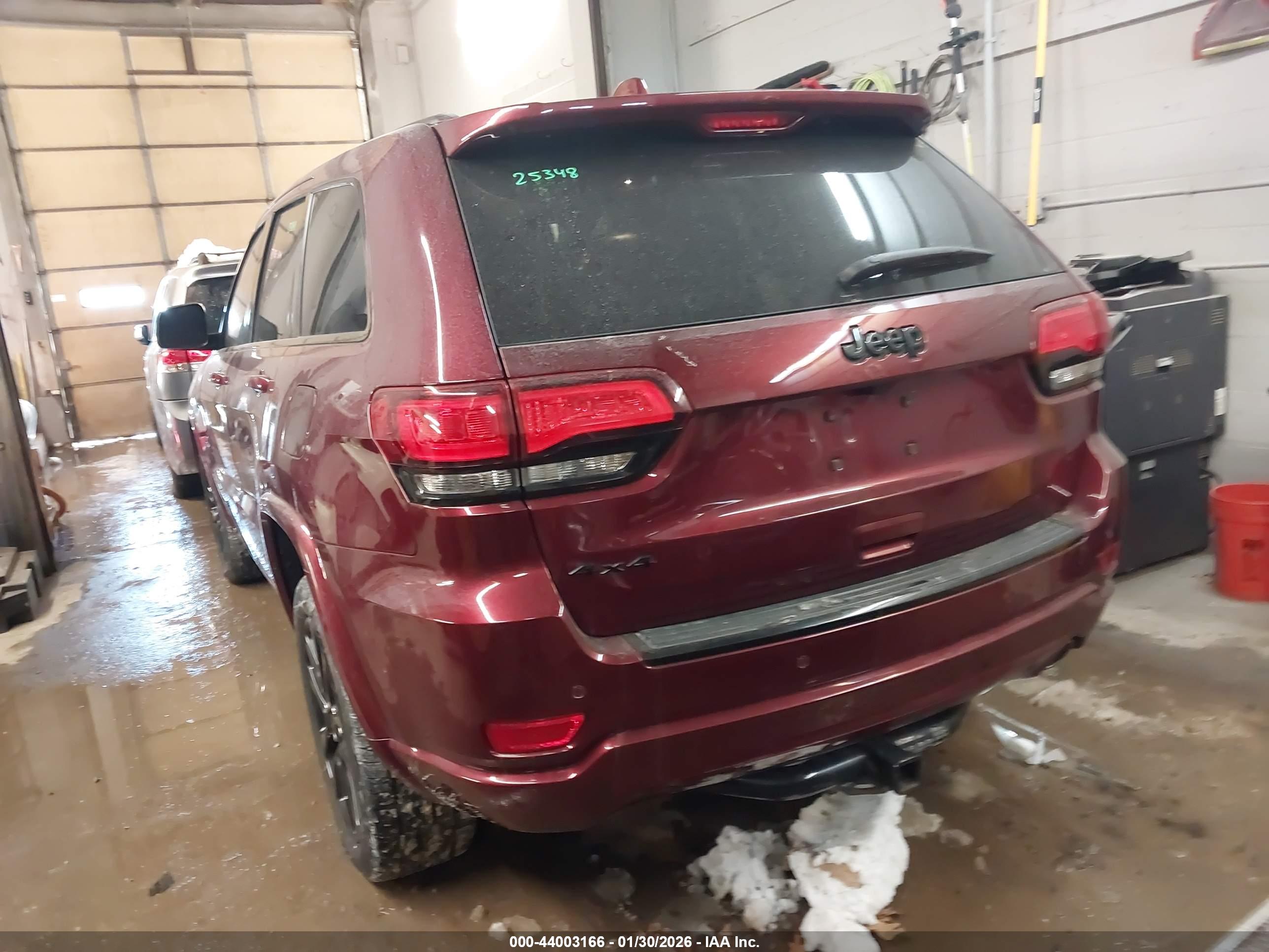 JEEP GRAND image 3