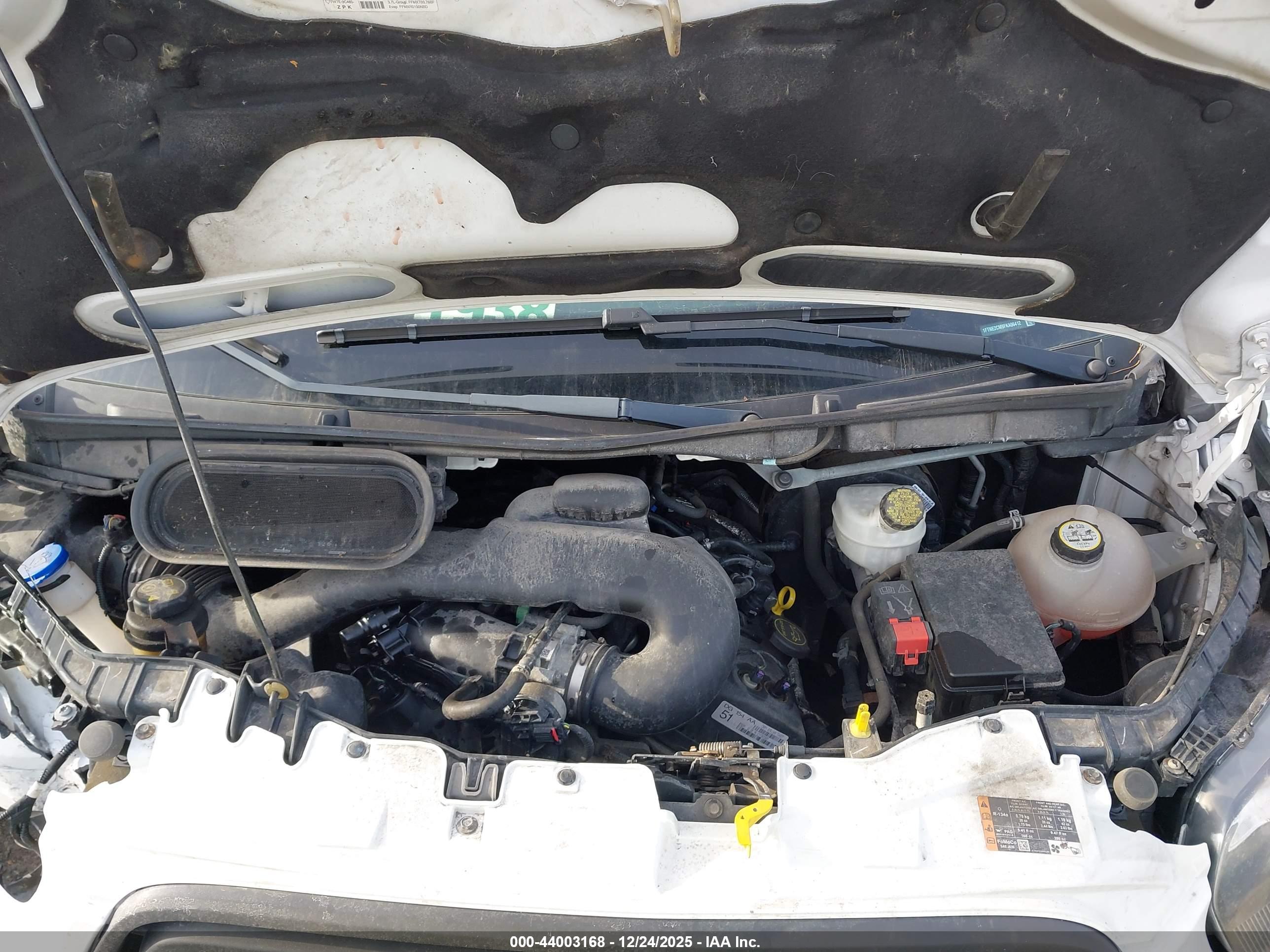 FORD TRANSIT-150 image 10