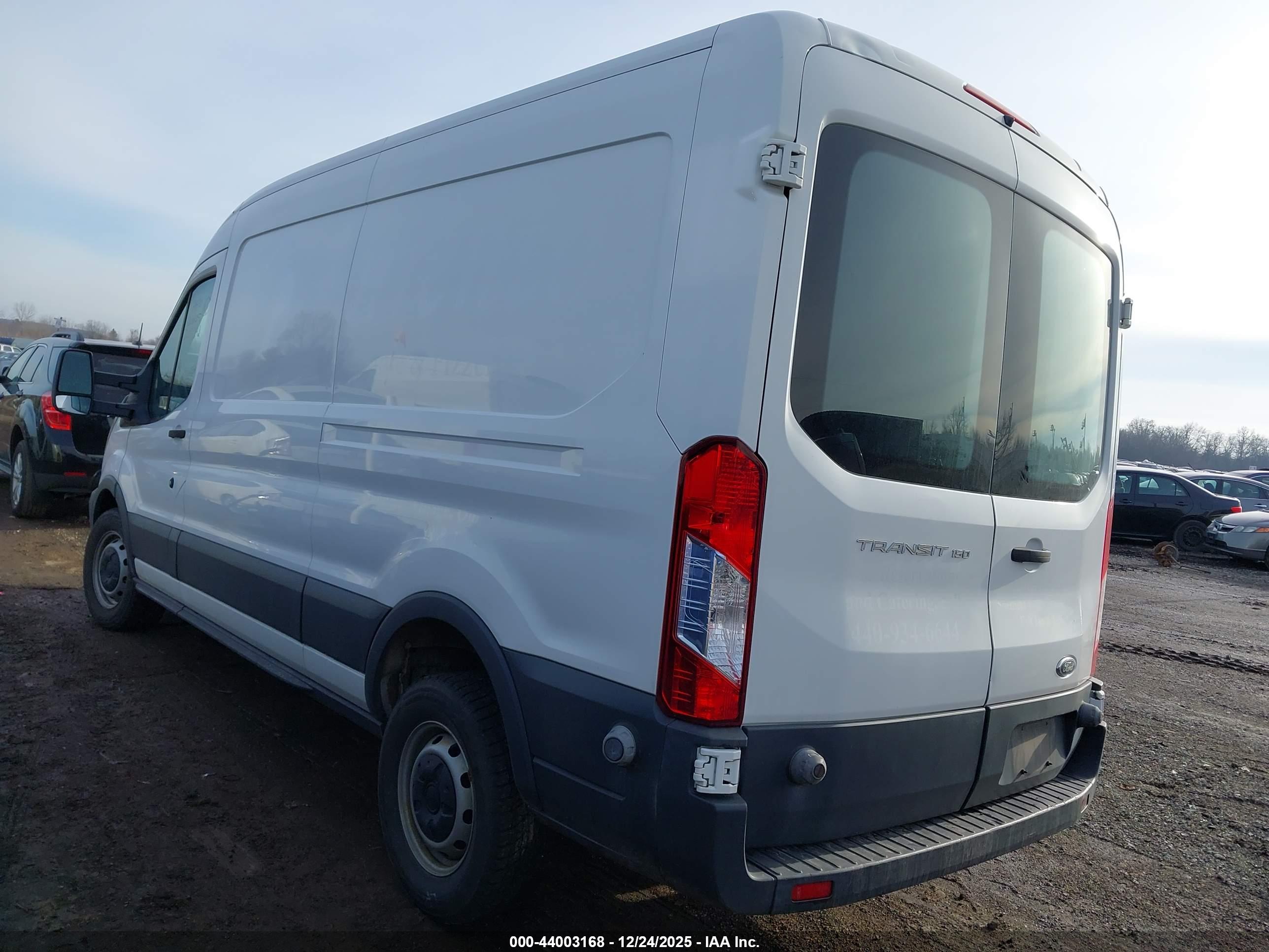 FORD TRANSIT-150 image 3