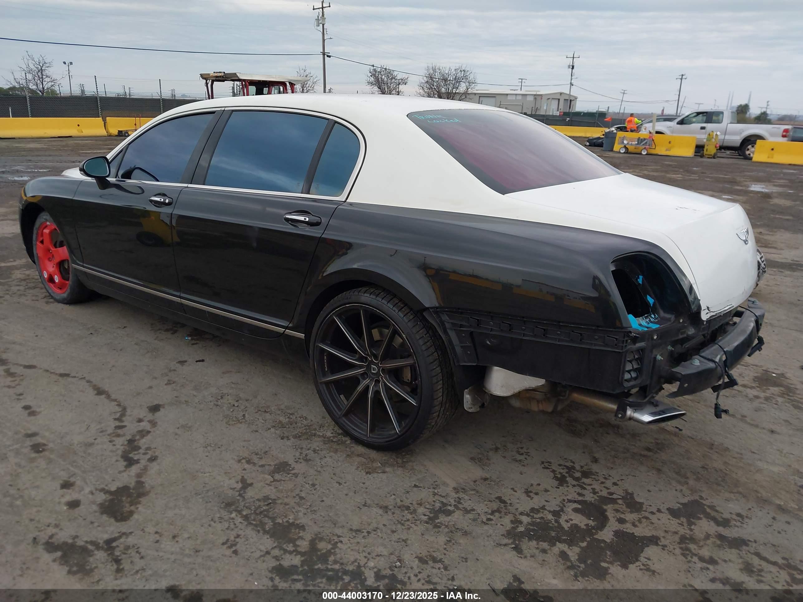 BENTLEY CONTINENTAL image 3