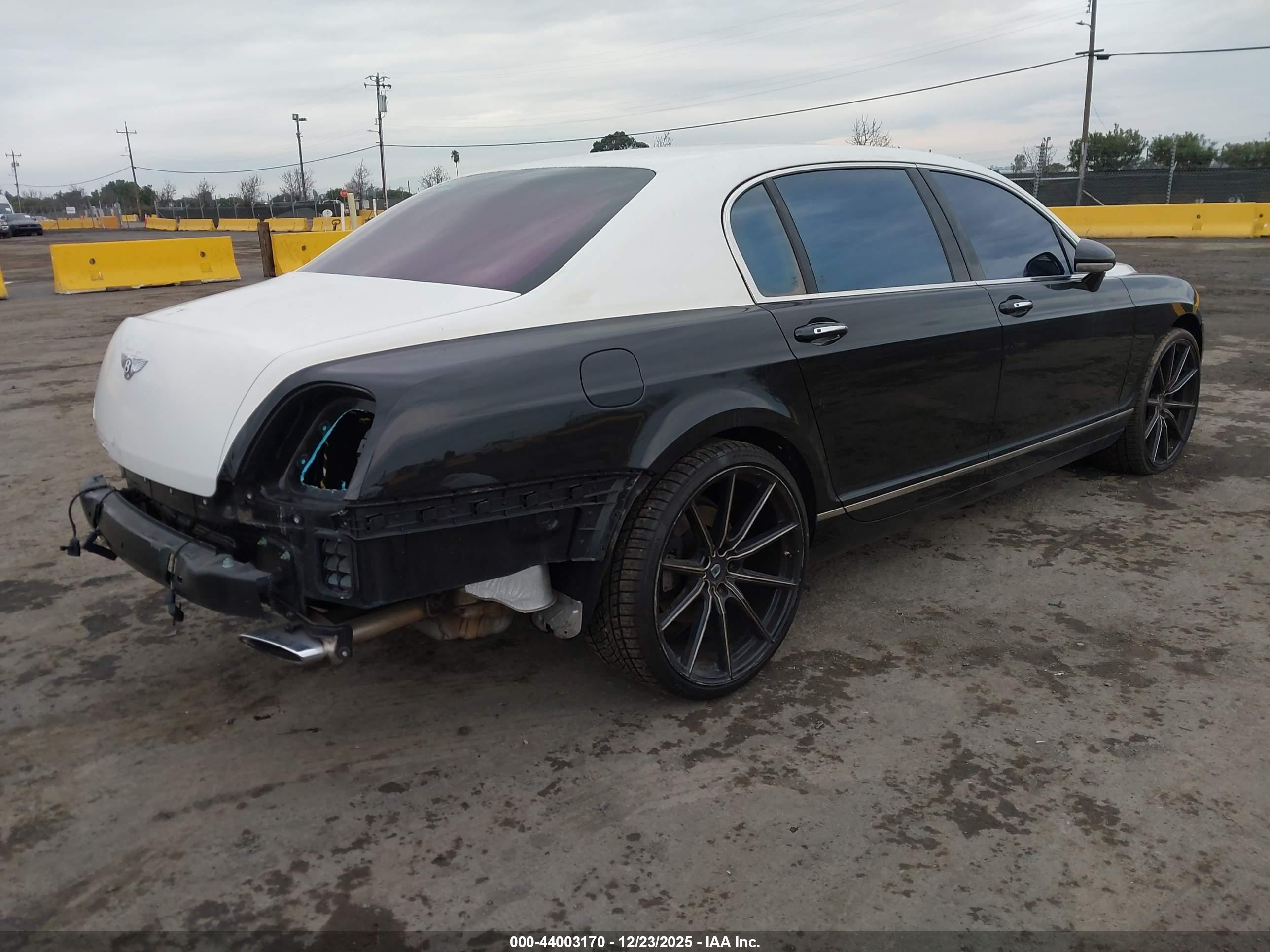 BENTLEY CONTINENTAL image 4