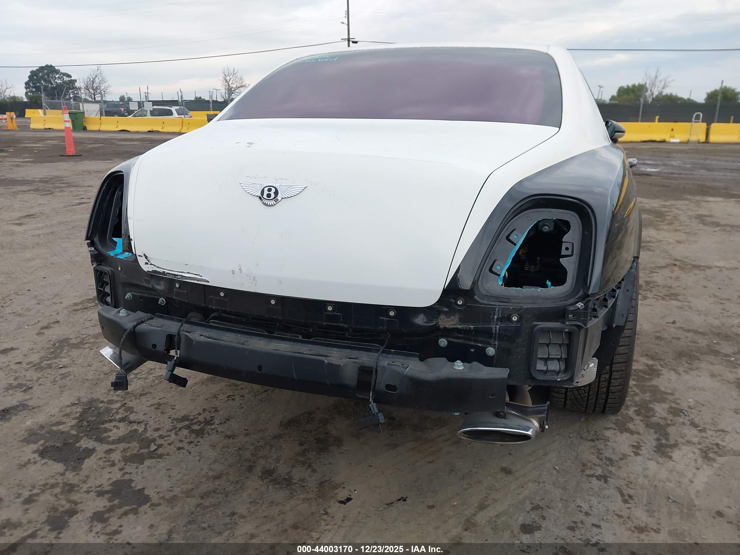 BENTLEY CONTINENTAL image 6