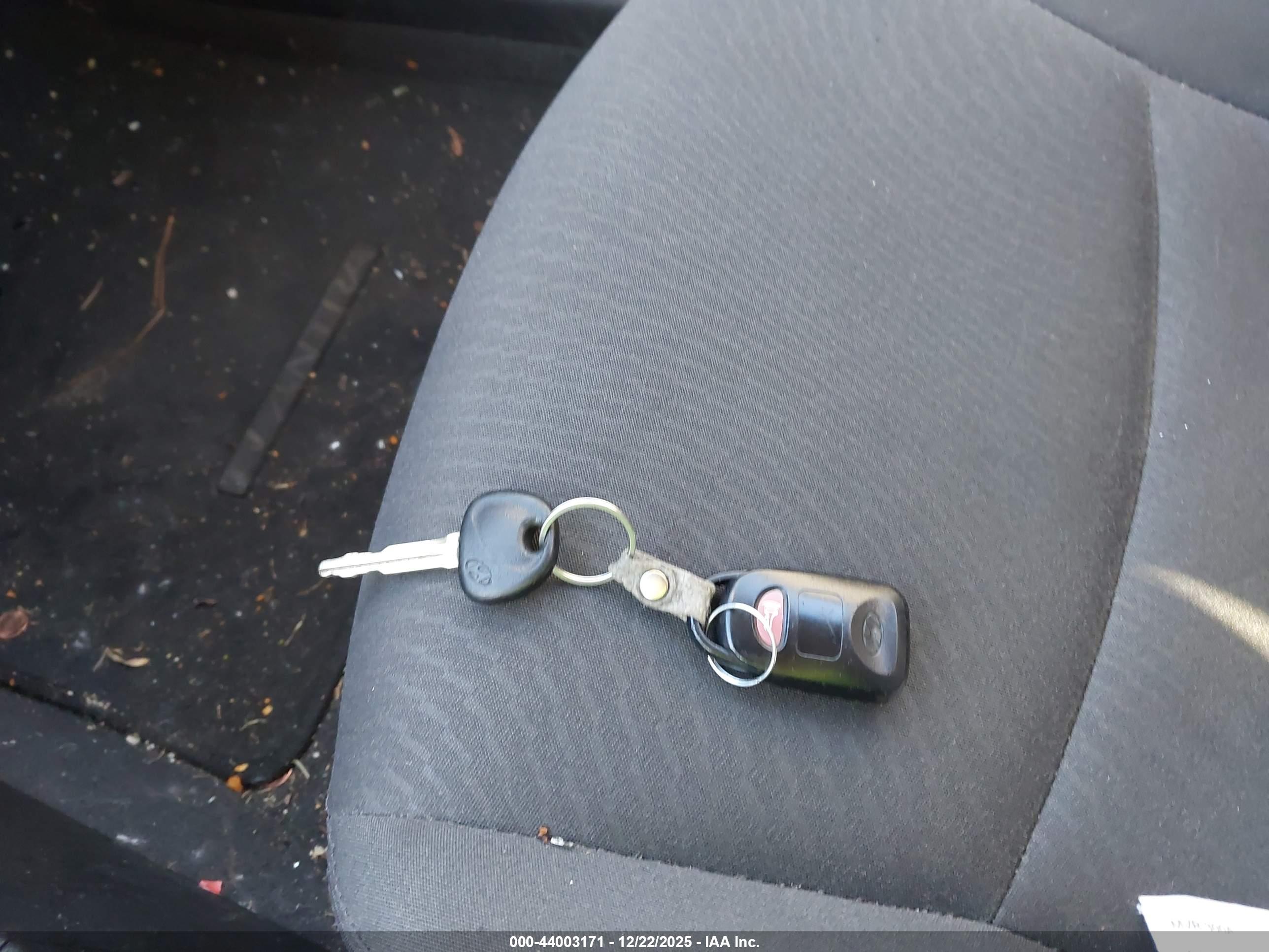HYUNDAI ELANTRA image 11